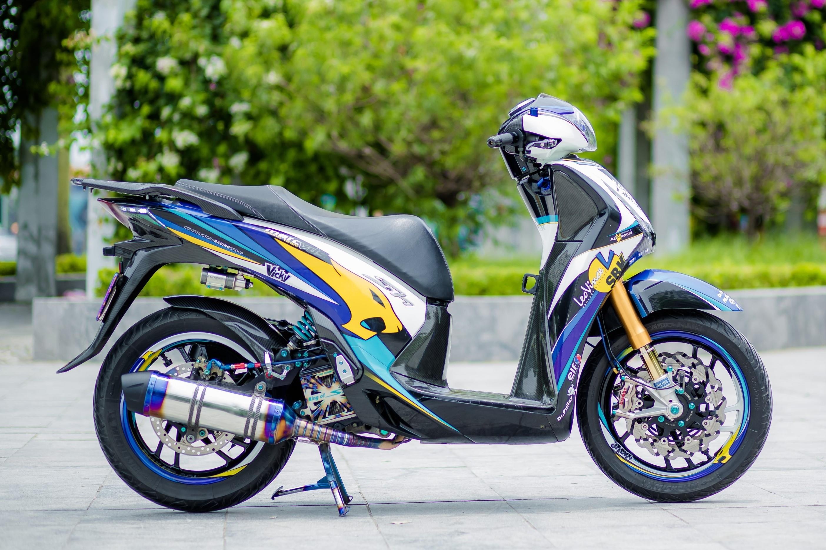 Honda SH 150i voi loat trang bi tri gia nua ty dong cua biker Ha Noi hinh anh