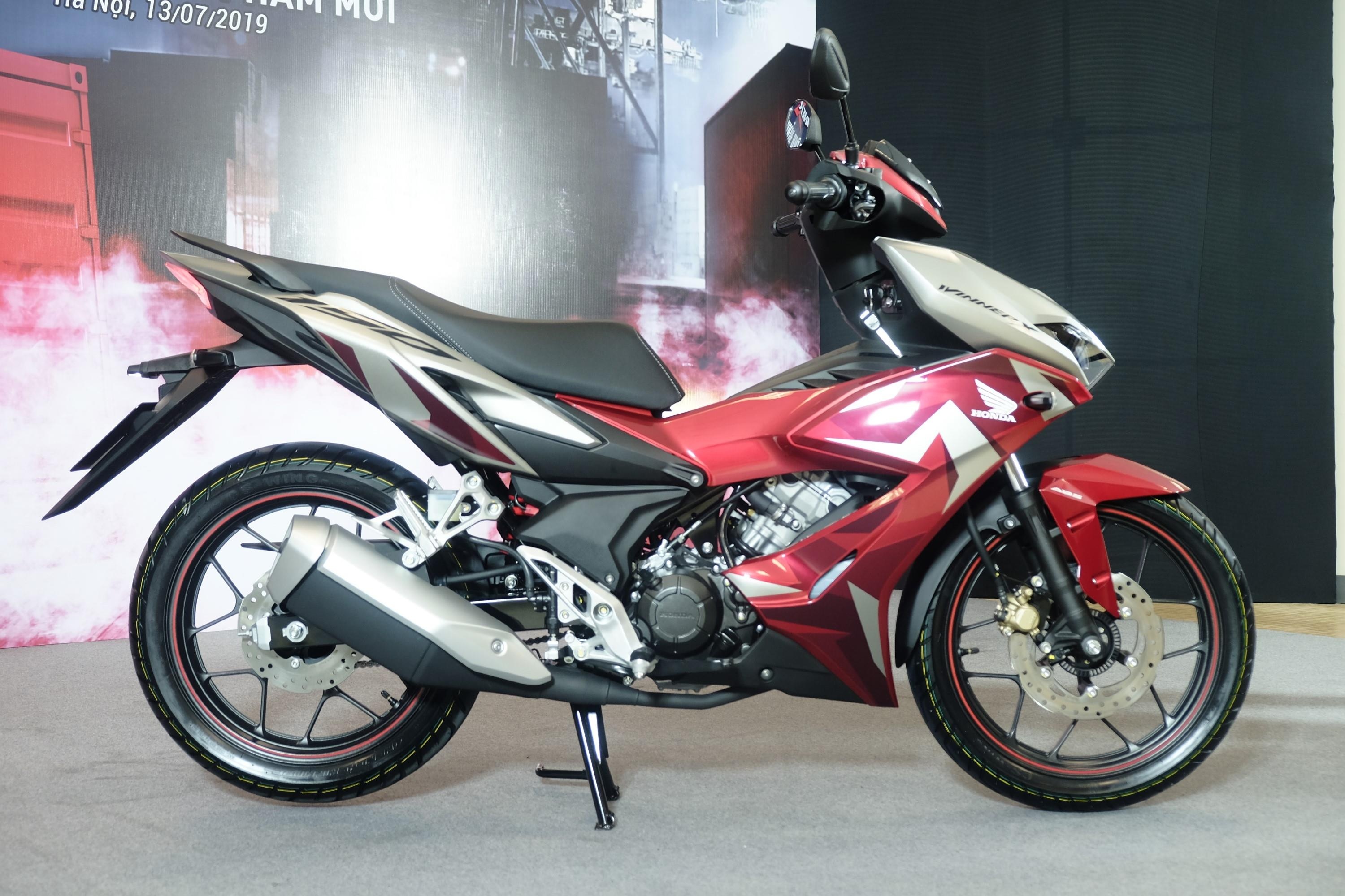 Lot xac hoan toan, Honda Winner X duoc gi va mat gi so voi the he cu? hinh anh