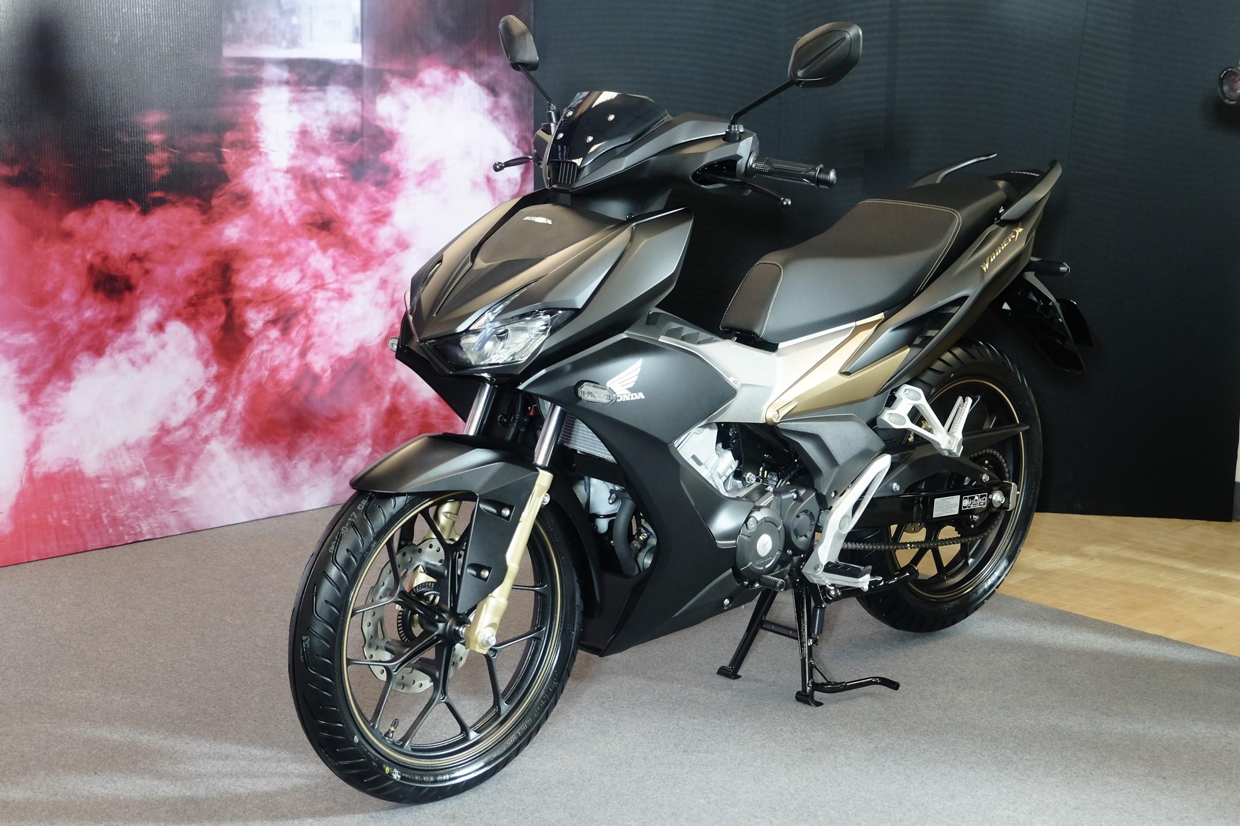 Honda Winner X va Yamaha Exciter - cuoc chien buoc sang chuong moi hinh anh