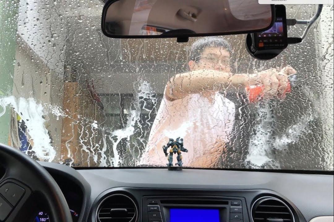 'Tien mat tat mang' khi dung hoa chat phu kinh oto gia re hinh anh