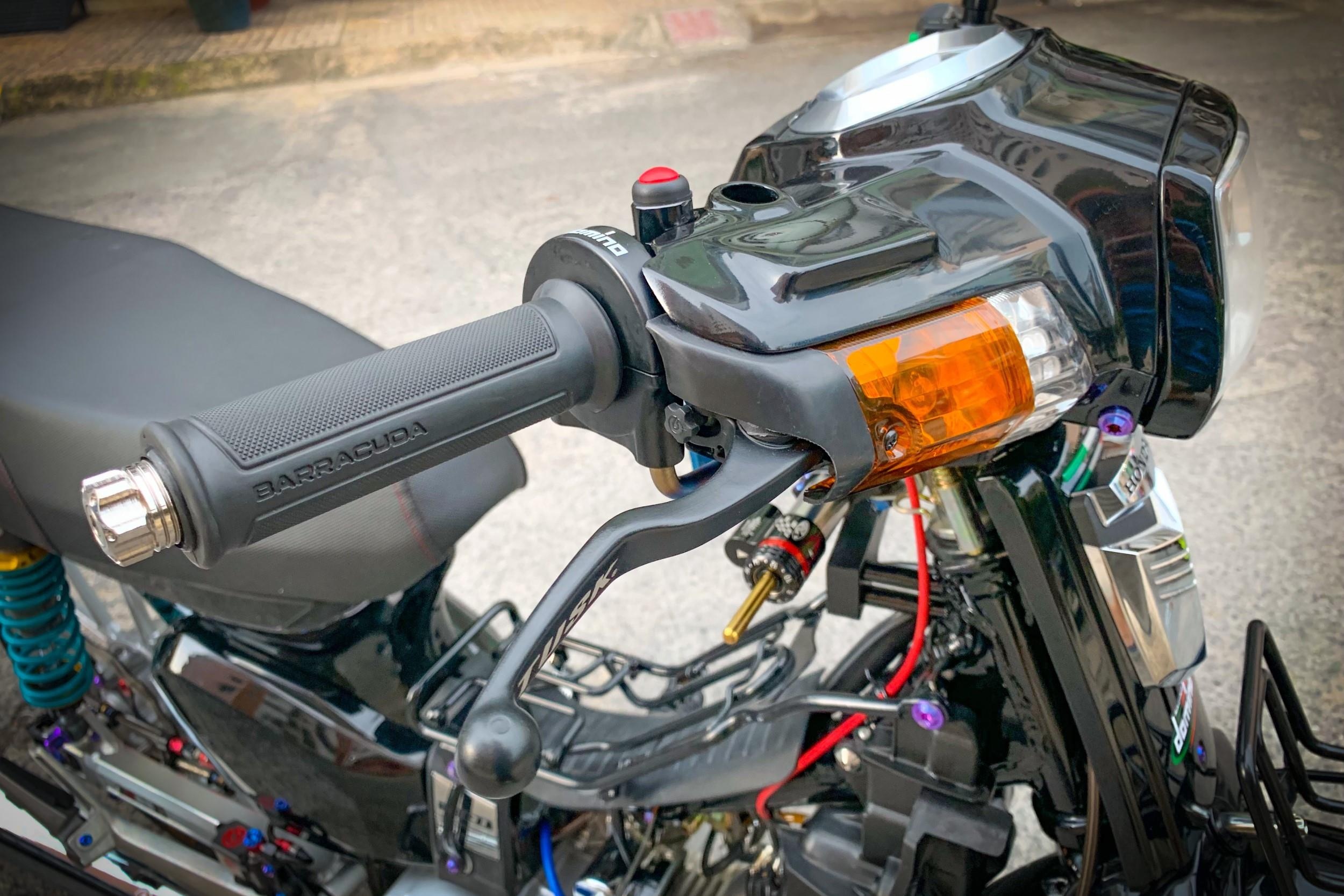 Huyen thoai Honda Dream do 200 trieu anh 6