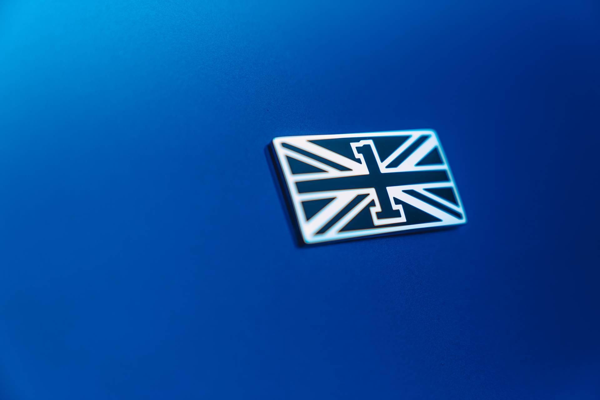 Bentley Flying Spur First Edition ra mat anh 3