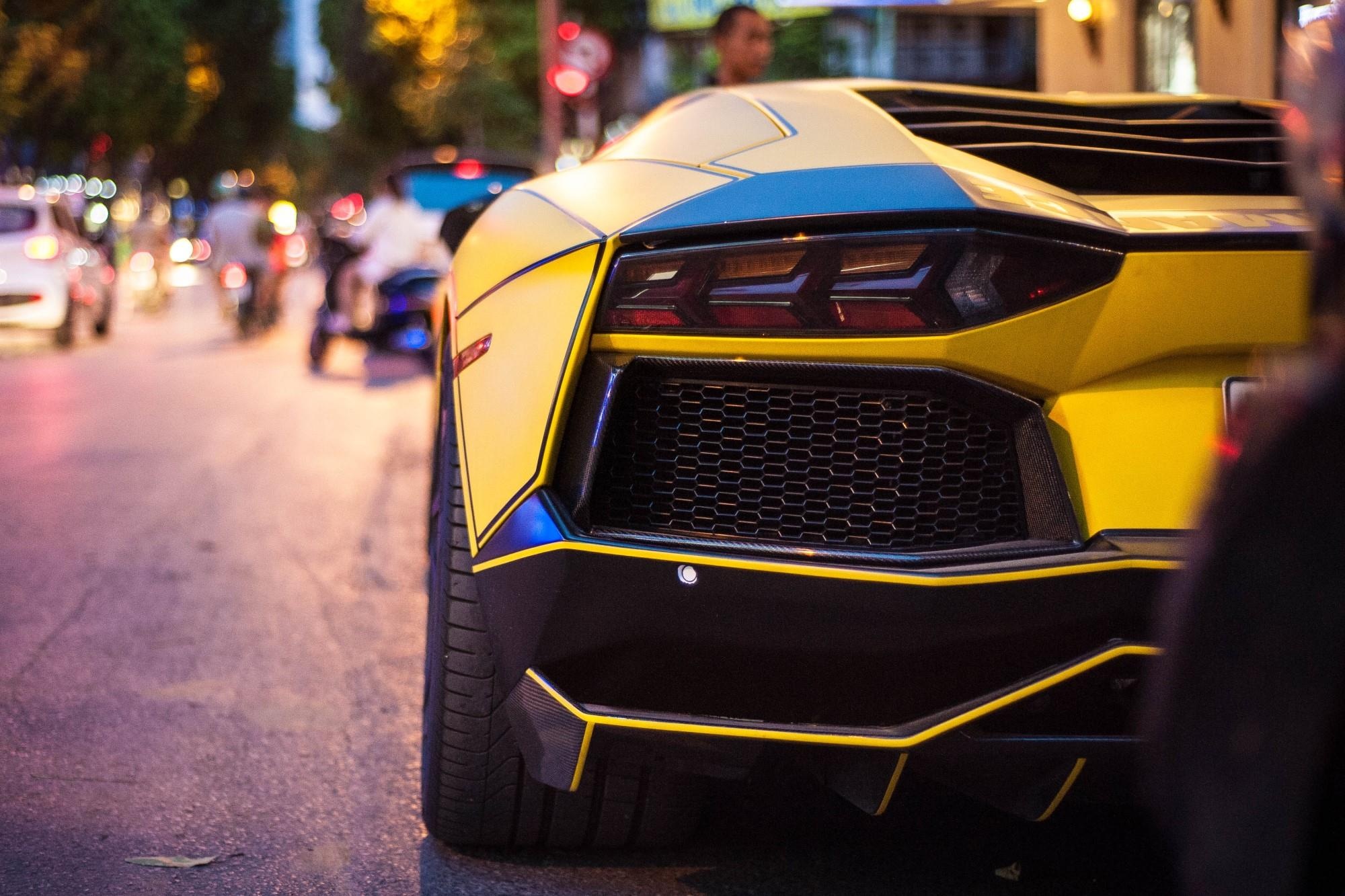 Lamborghini Aventador chinh hang dau tien anh 9