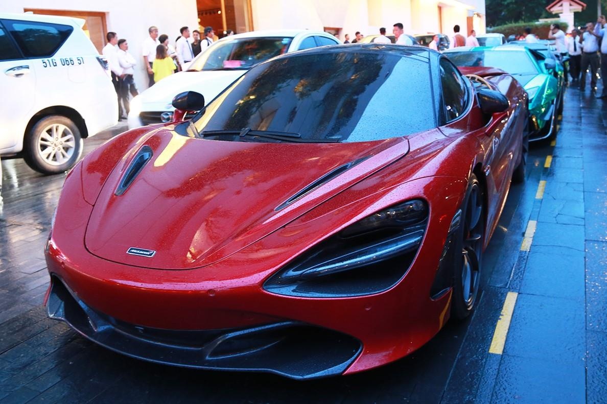 Truong doan Car Passion lai McLaren 720S toi dam cuoi Cuong Do La hinh anh