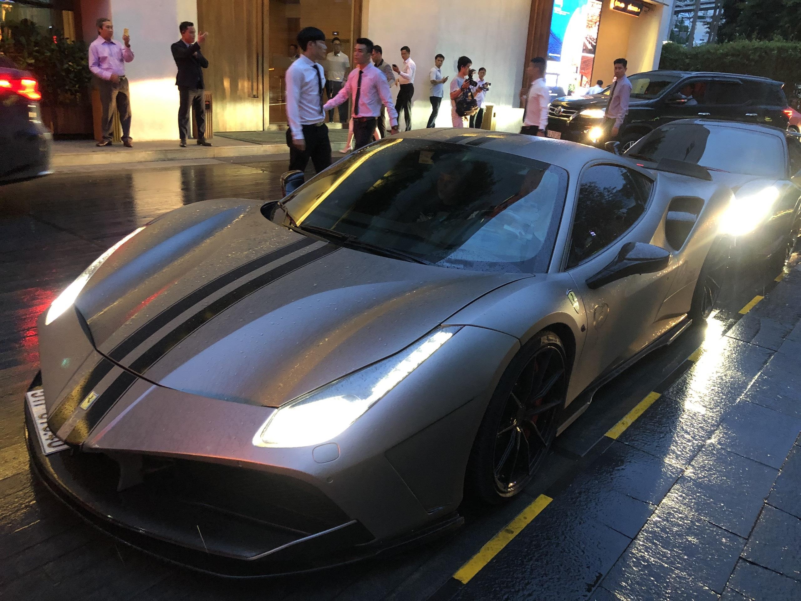 Nhung sieu xe nao quy tu tai dam cuoi Cuong Do La? anh 8