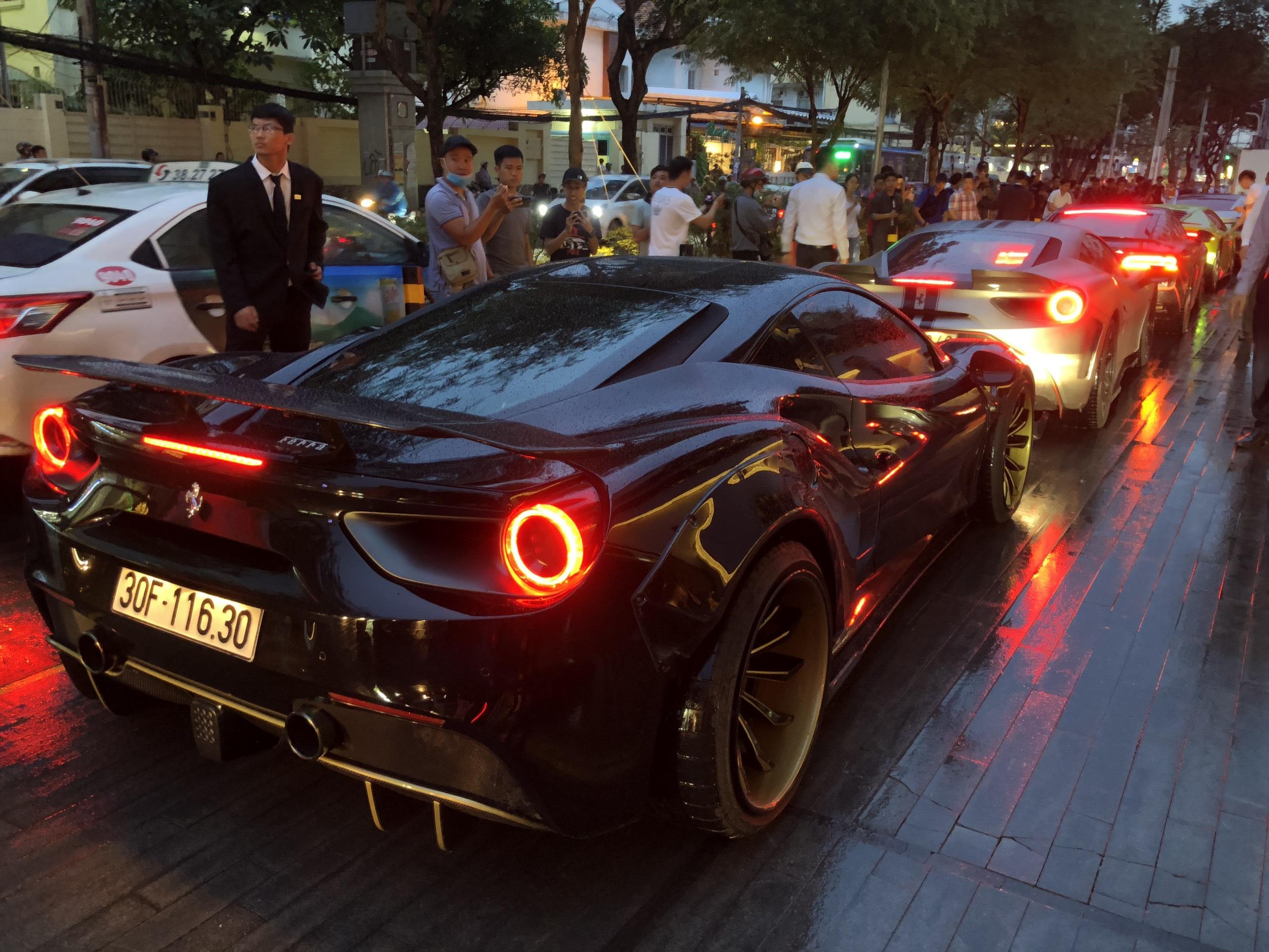 Nhung sieu xe nao quy tu tai dam cuoi Cuong Do La? anh 9