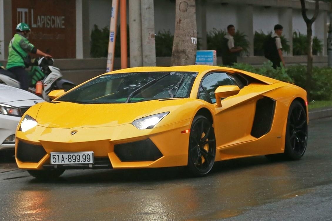 Lamborghini Aventador dau tien VN tai xuat o dam cuoi Cuong Do La hinh anh
