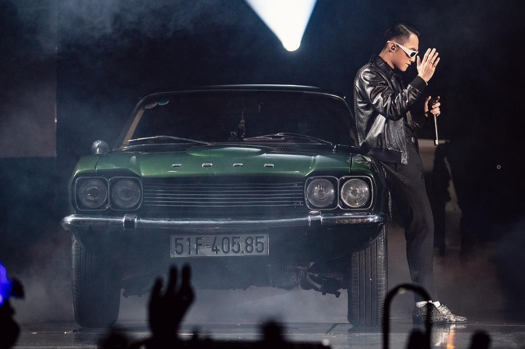 Son Tung M-TP xuat hien cung chiec xe nao tai liveshow Sky Tour? hinh anh
