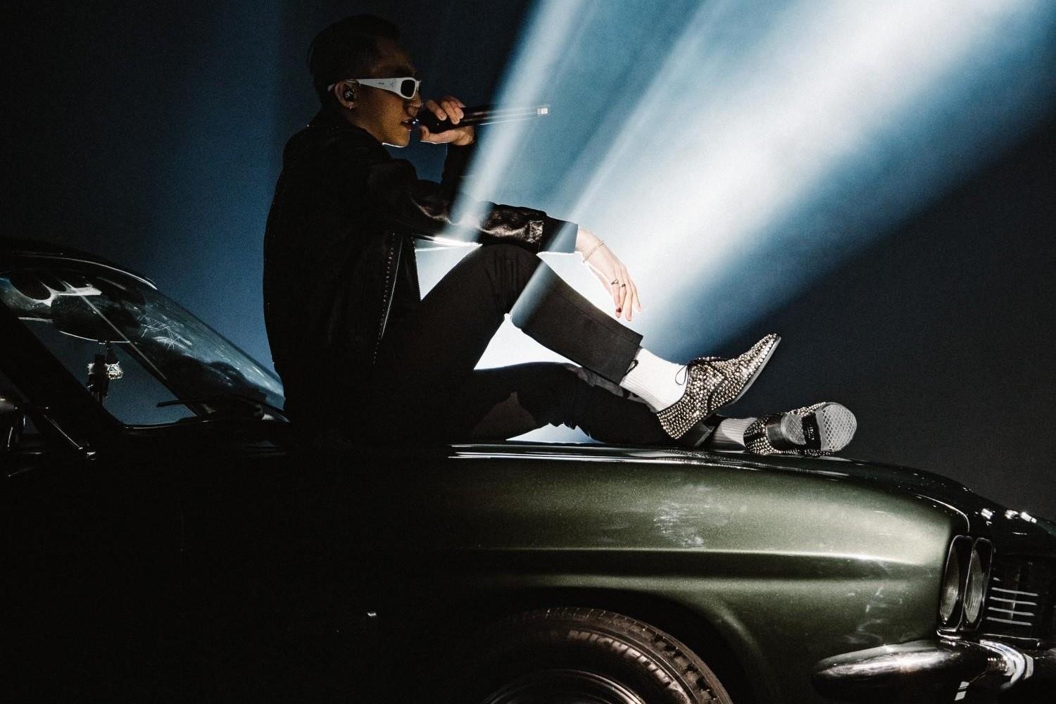 Son Tung M-TP mang xe vao liveshow anh 2