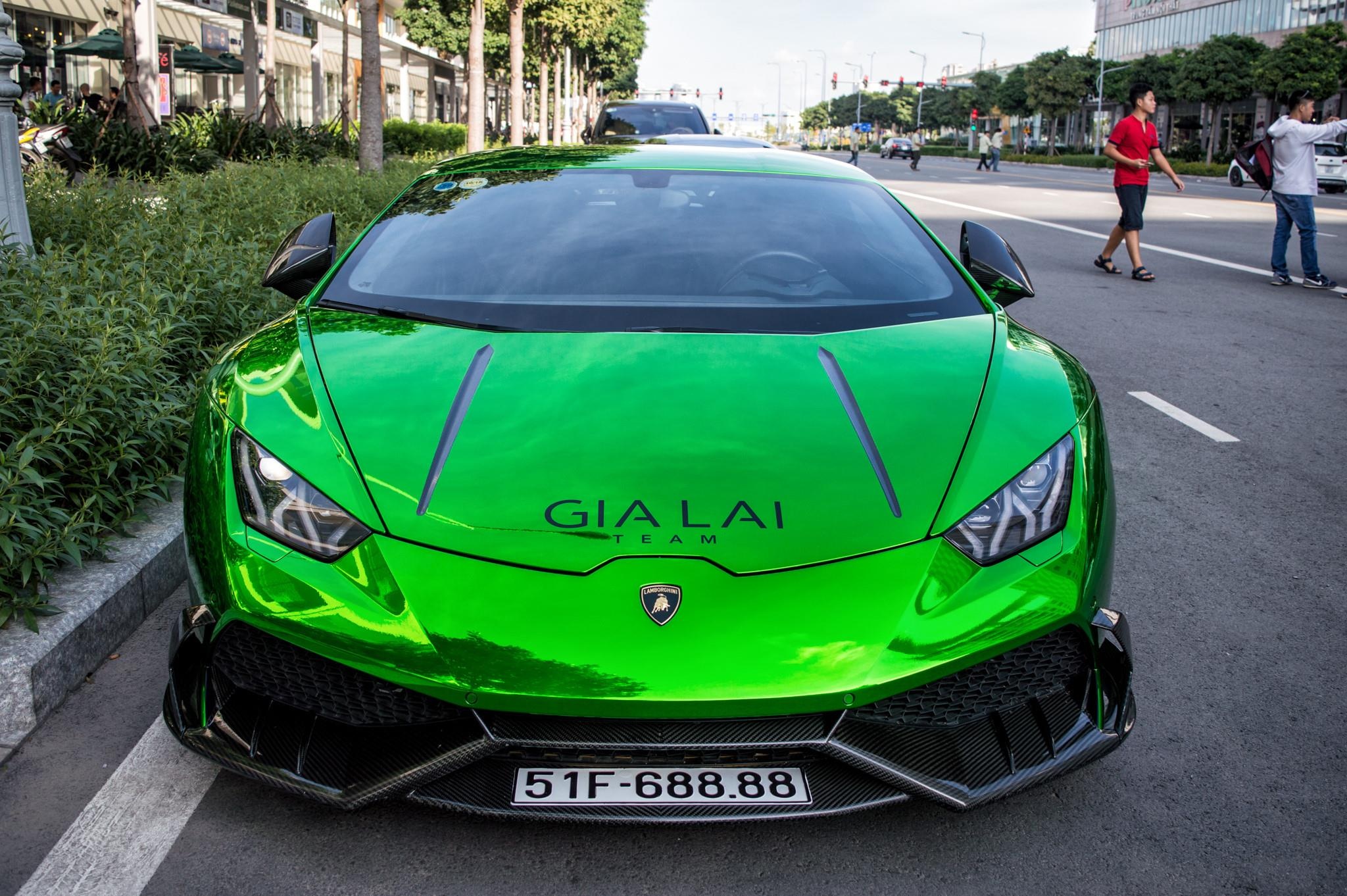 Nhung ca si Viet dem sieu xe vao MV anh 10