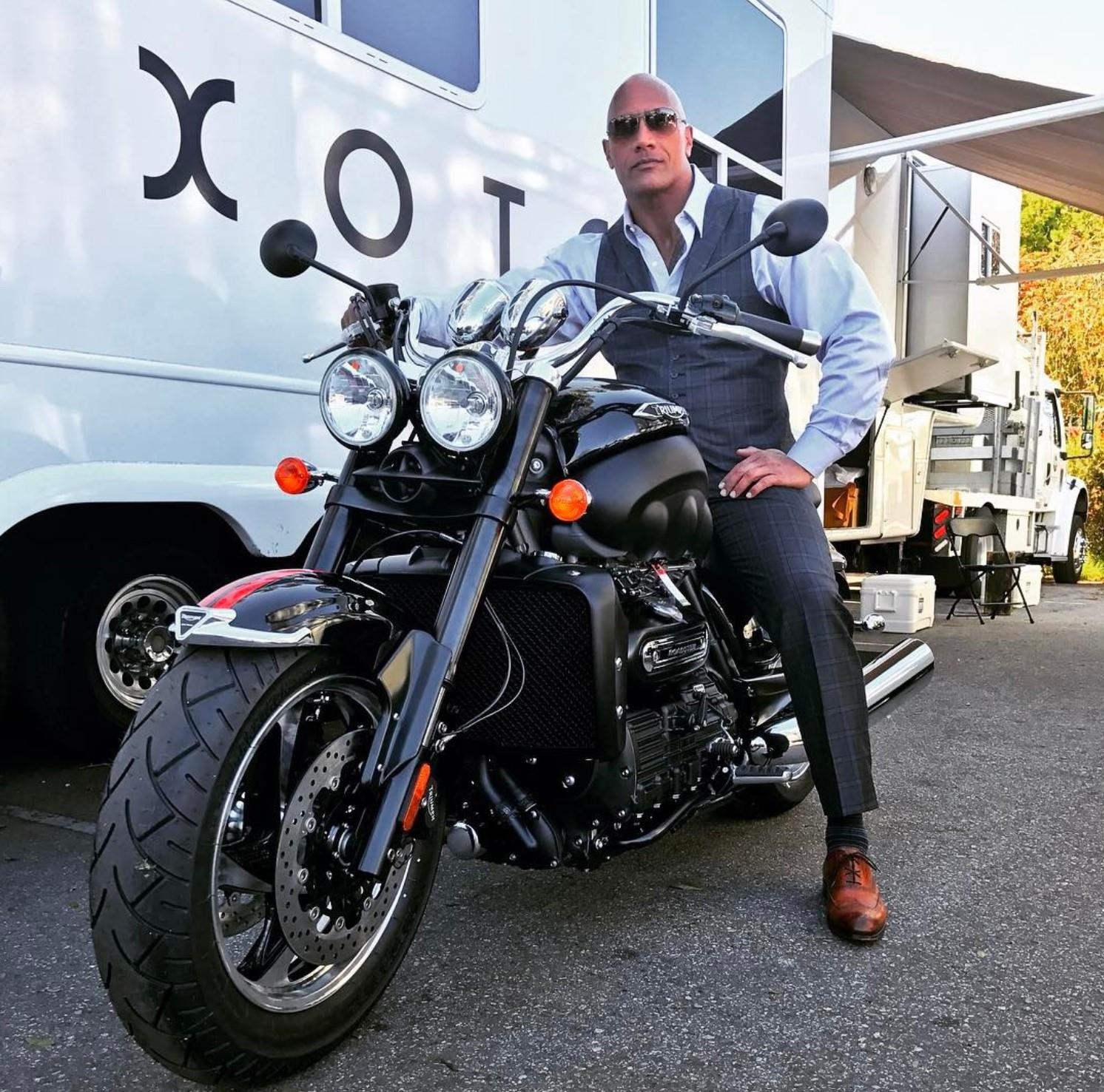 Bo suu tap xe cua The Rock anh 9