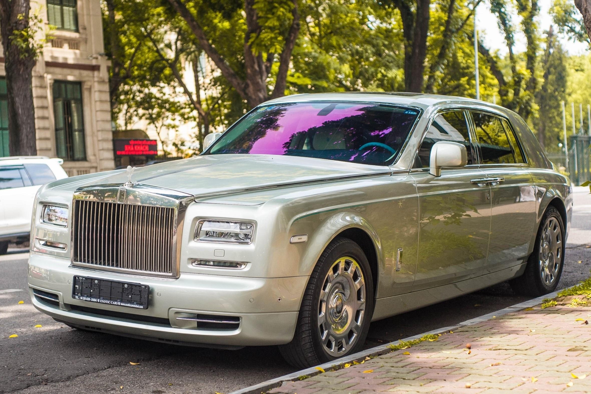 Chiem nguong Rolls-Royce Phantom Hadar doc nhat the gioi tai HN hinh anh