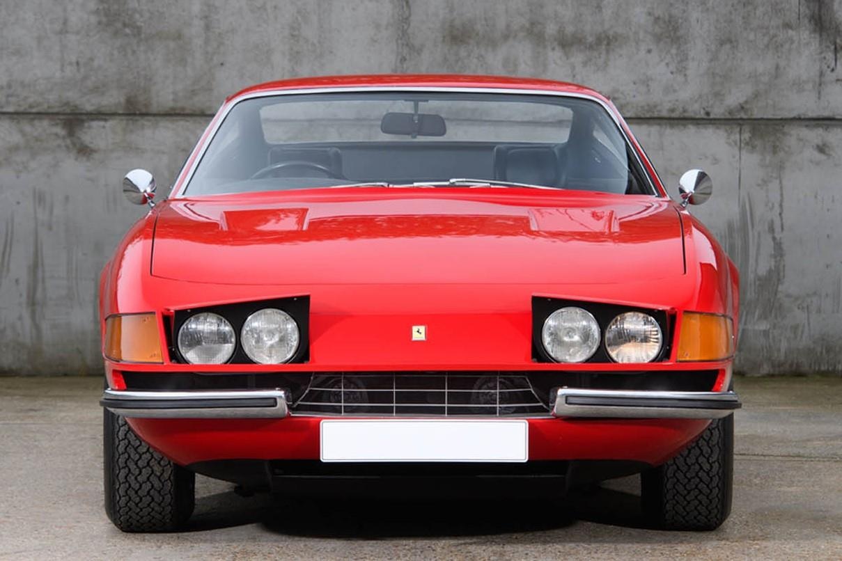 Ferrari co tung cua Elton John duoc ban dau gia hinh anh