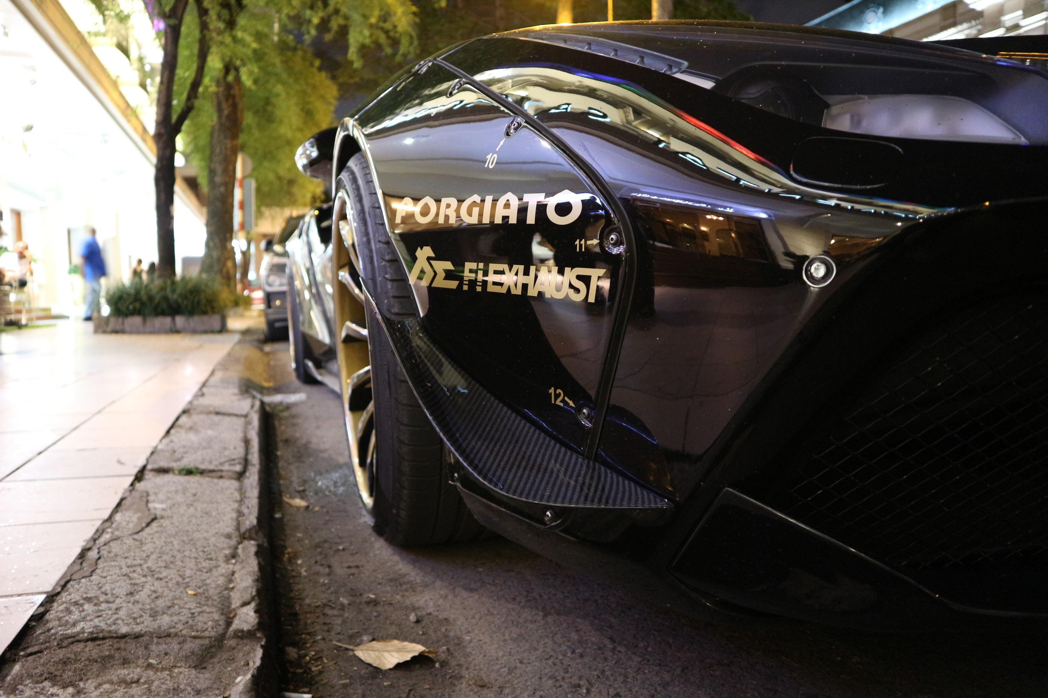 Can canh sieu xe Ferrari 488 GTB do anh 11