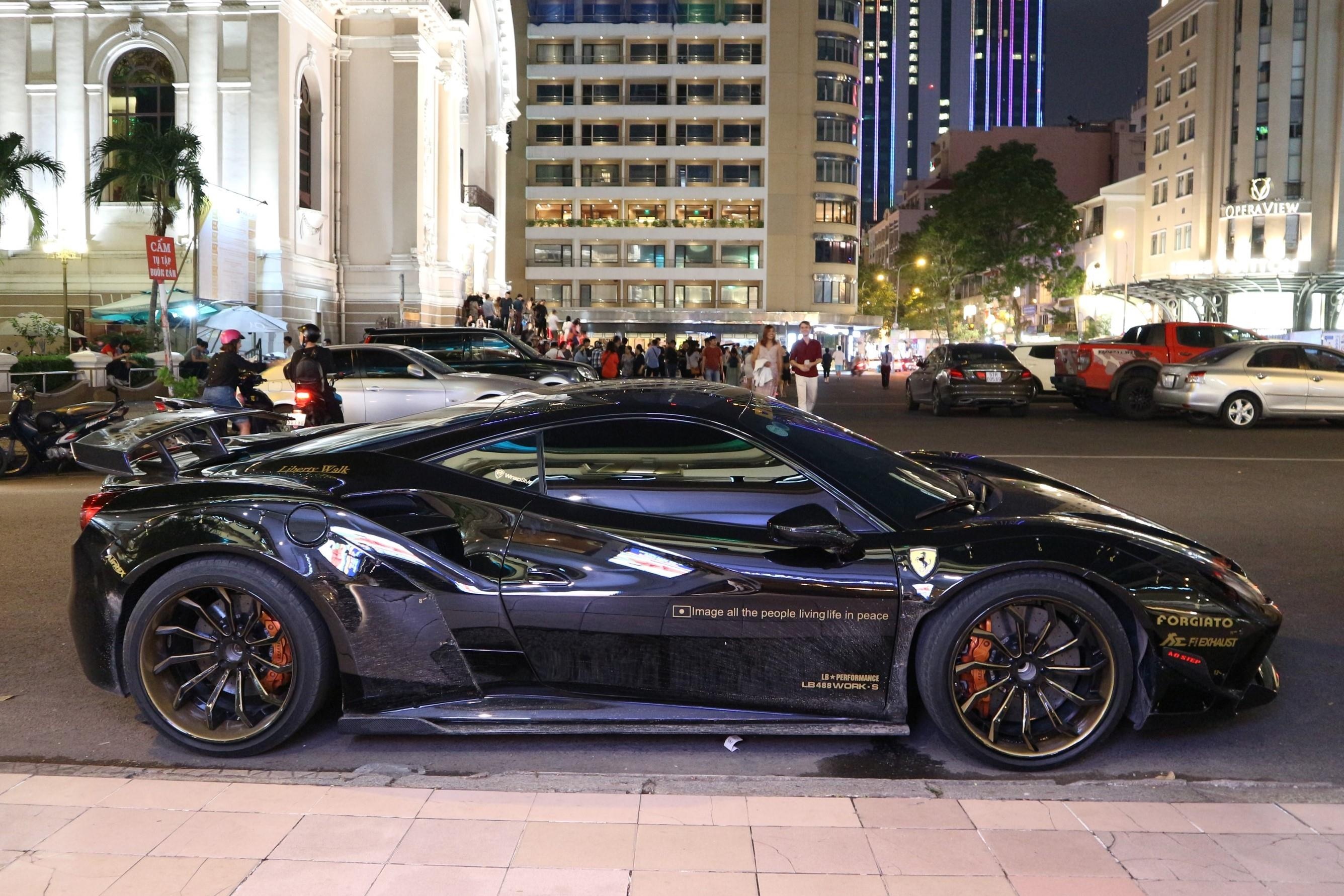 Can canh sieu xe Ferrari 488 GTB do anh 2