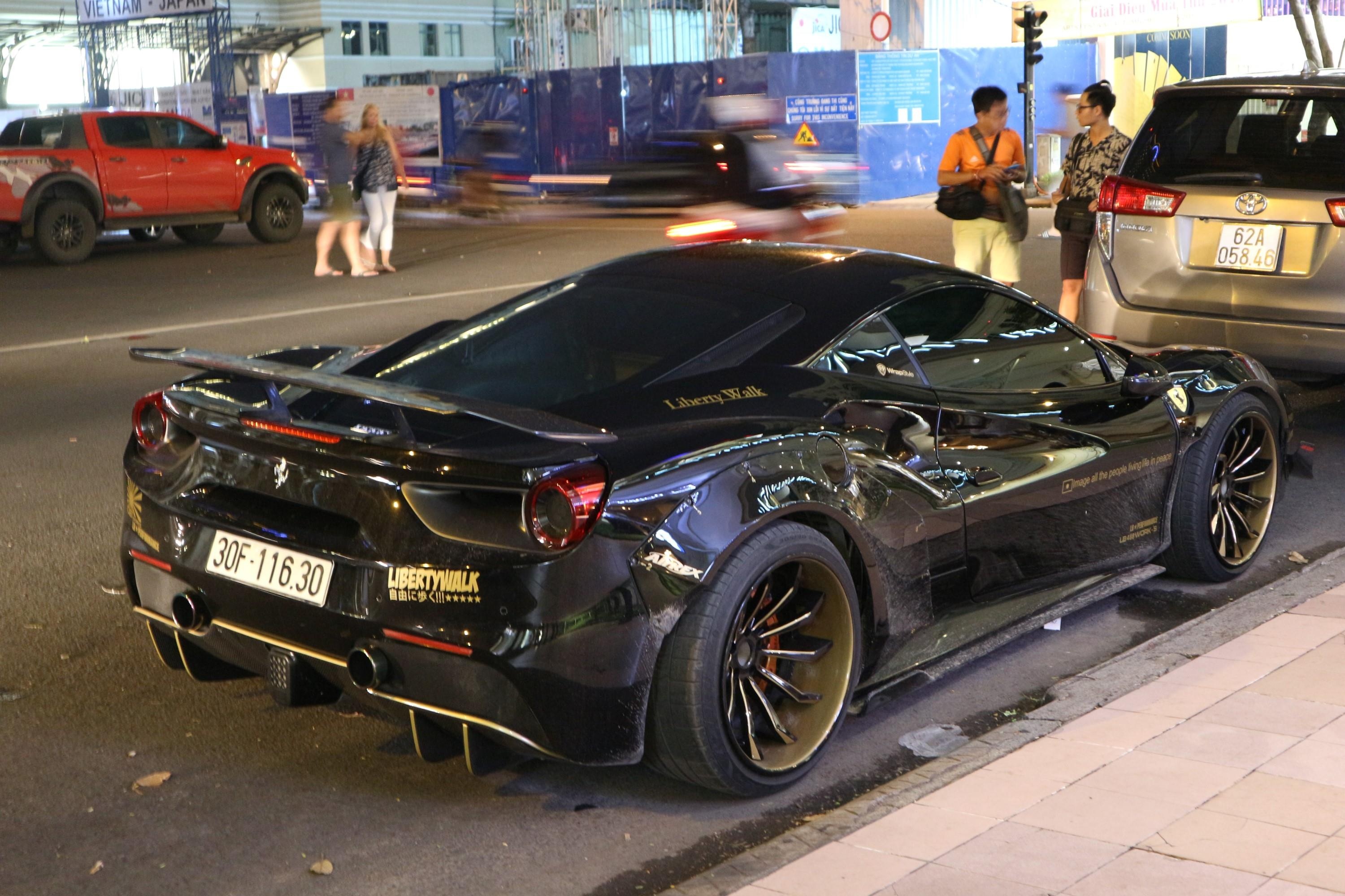 Can canh sieu xe Ferrari 488 GTB do anh 3