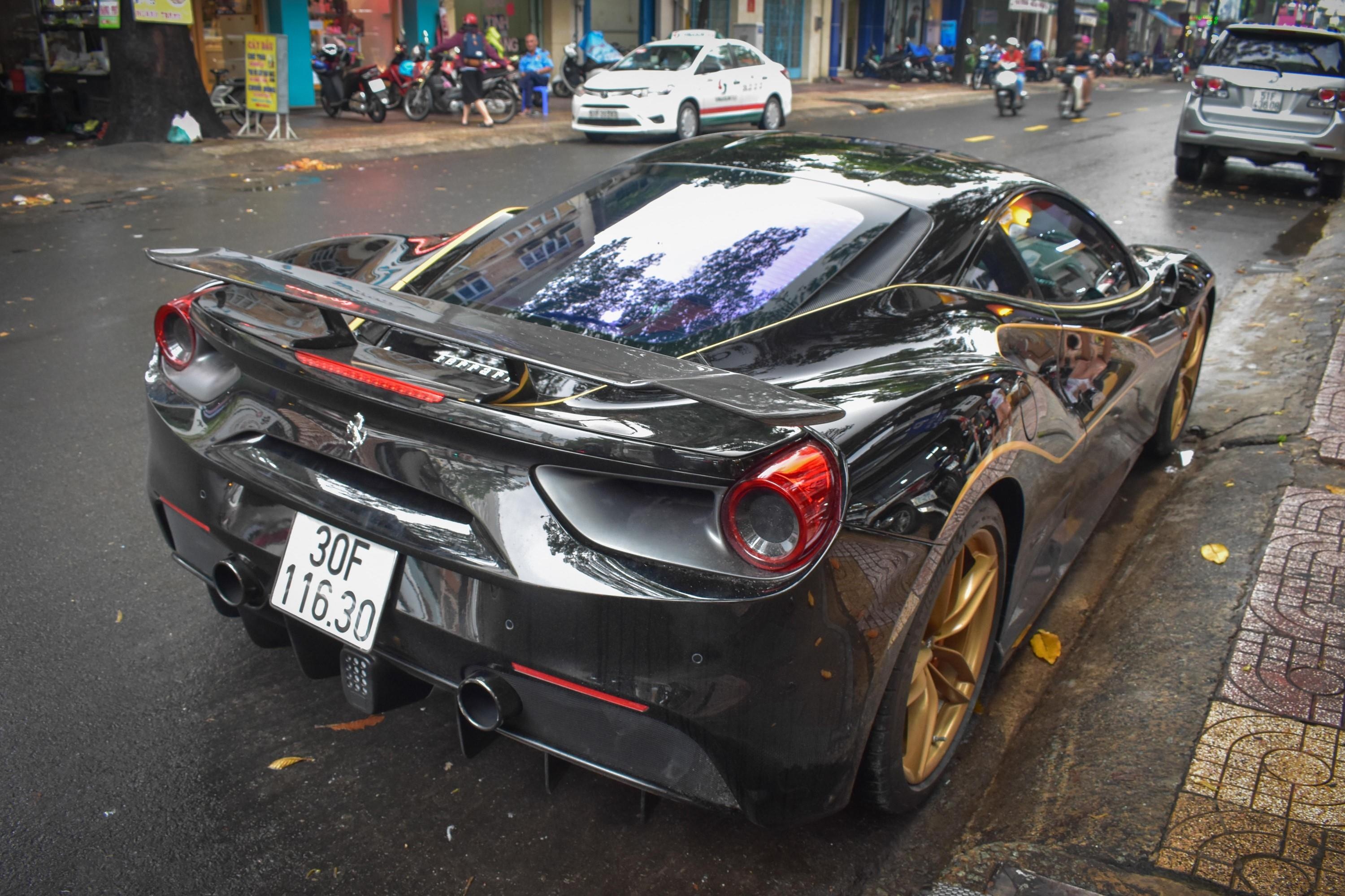 Can canh sieu xe Ferrari 488 GTB do anh 4