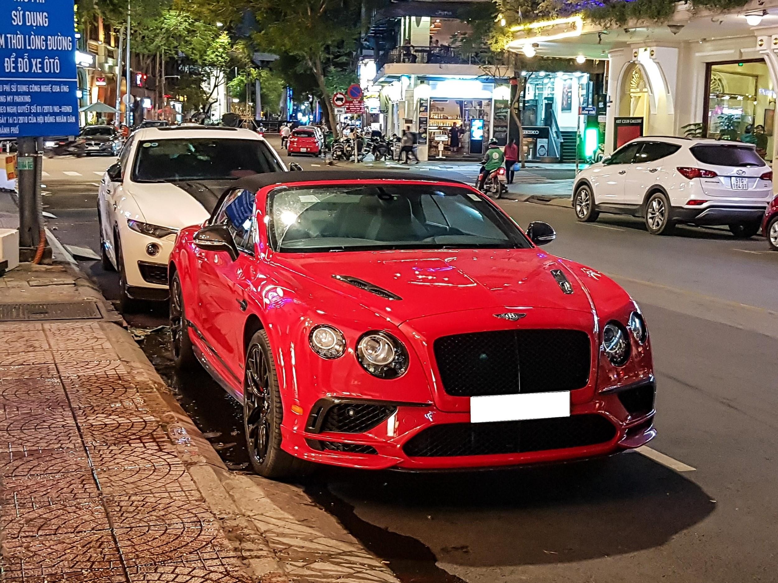 Bentley Continental Supersports Convertible anh 1