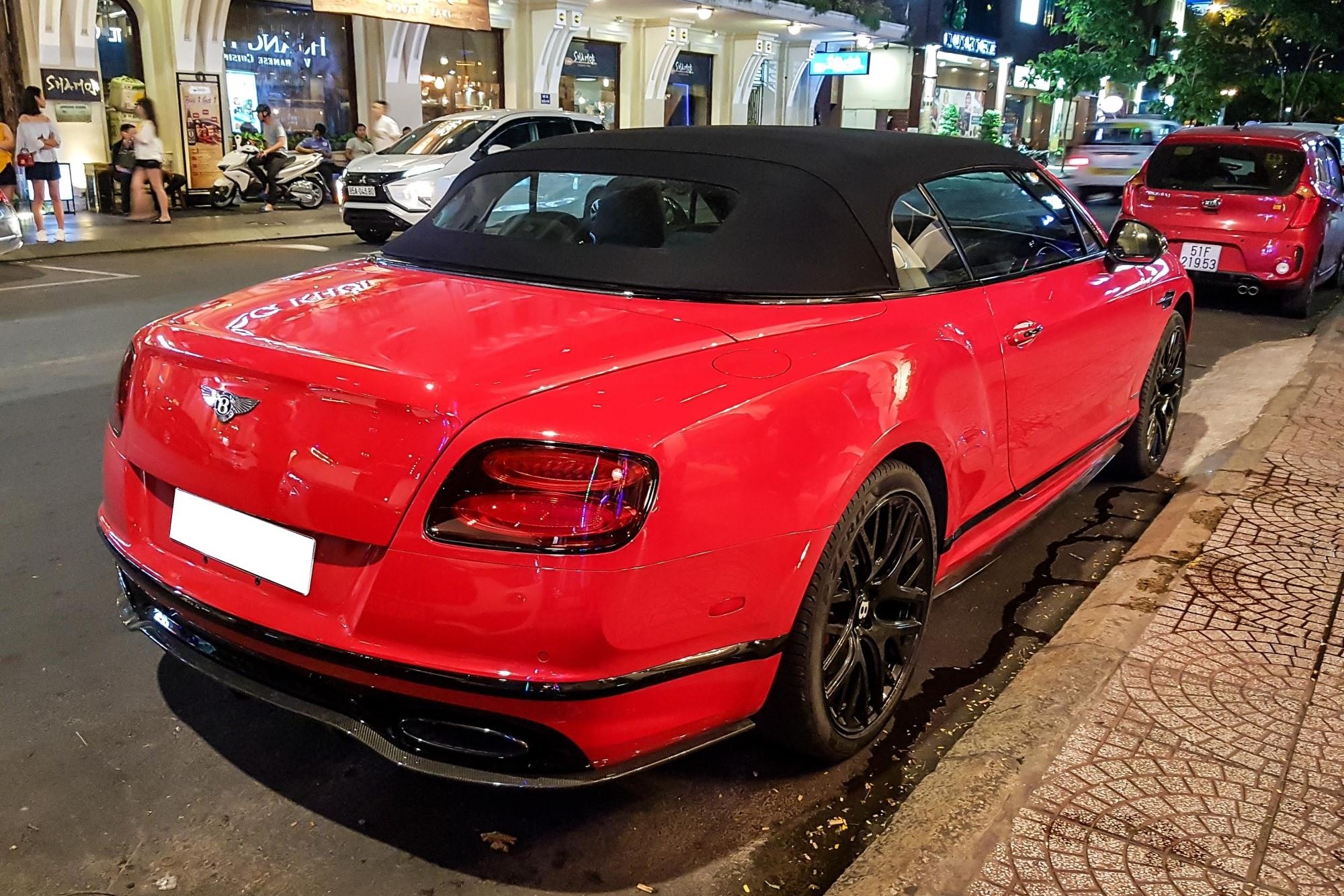 Bentley Continental Supersports Convertible anh 2