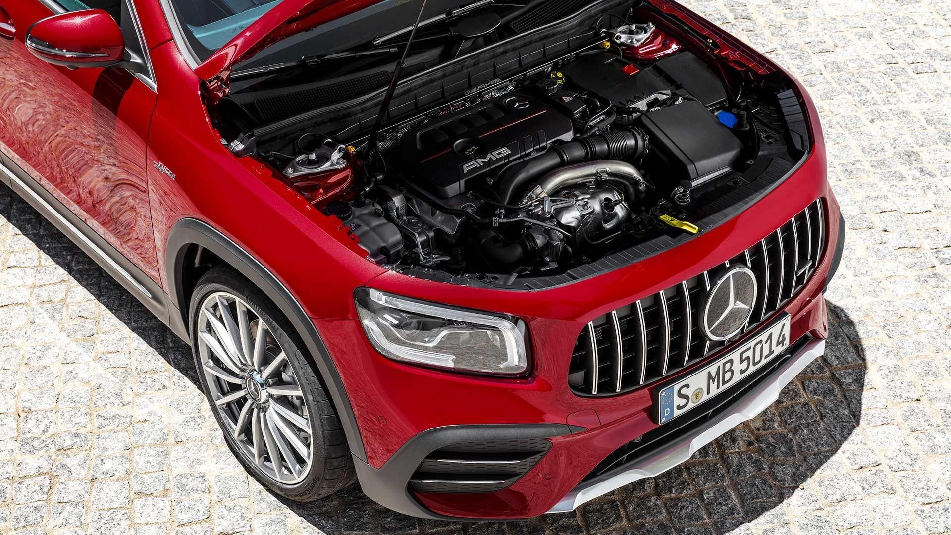 Mercedes-AMG GLB 35 ra mat anh 2