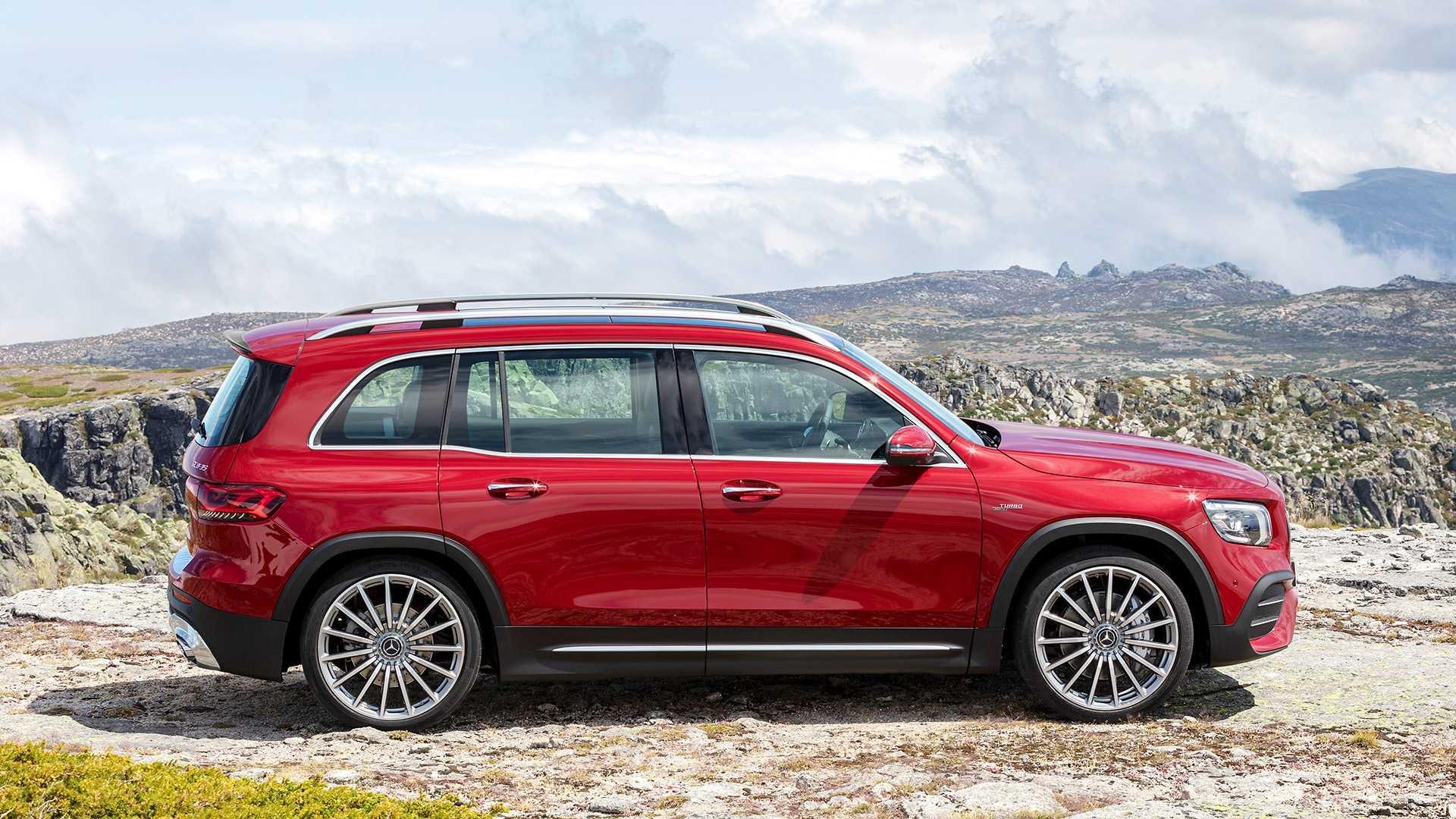 Mercedes-AMG GLB 35 ra mat anh 3