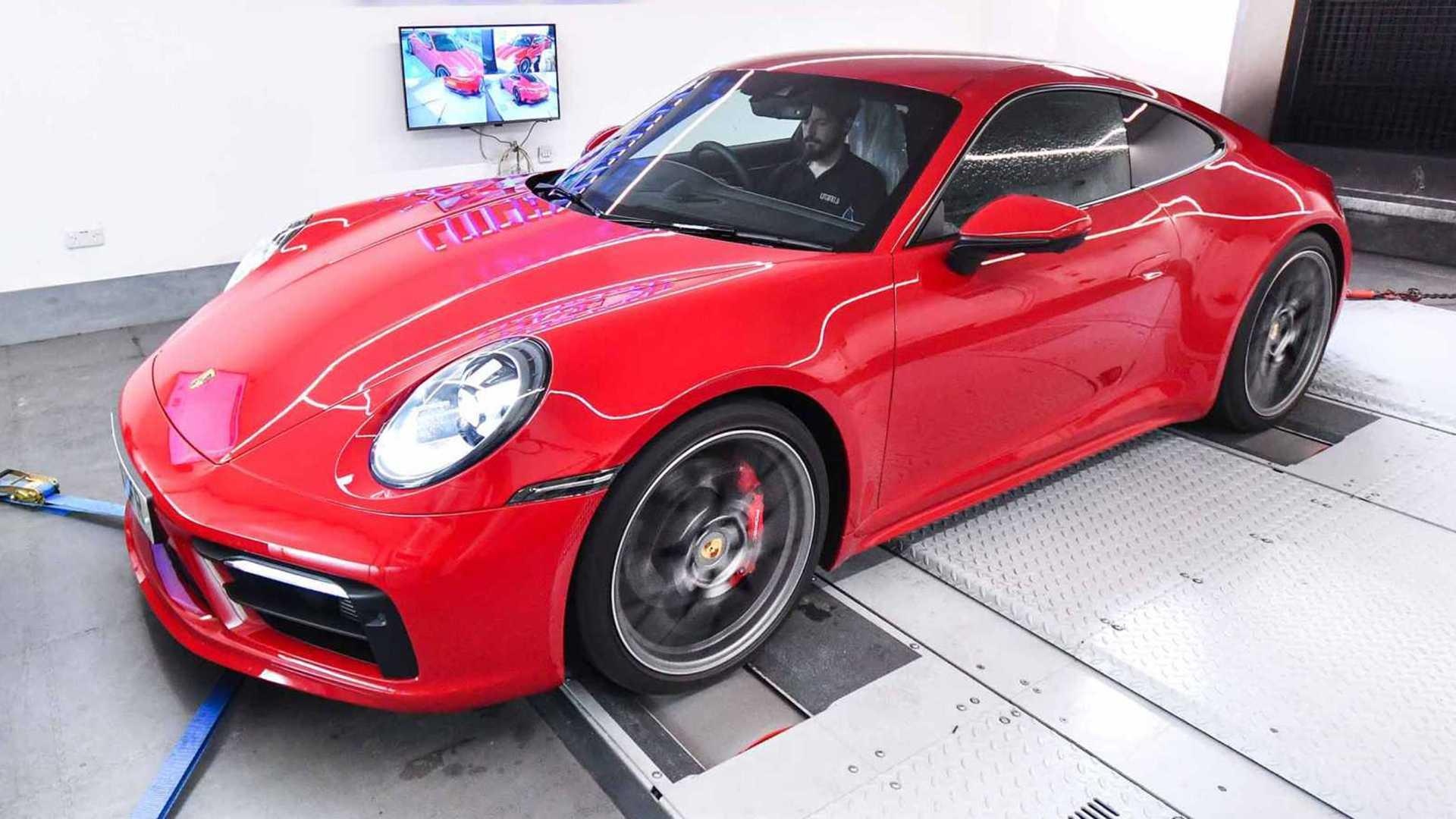 Porsche 911 Carrera tang them 200 ma luc chi voi goi do 1.200 USD hinh anh