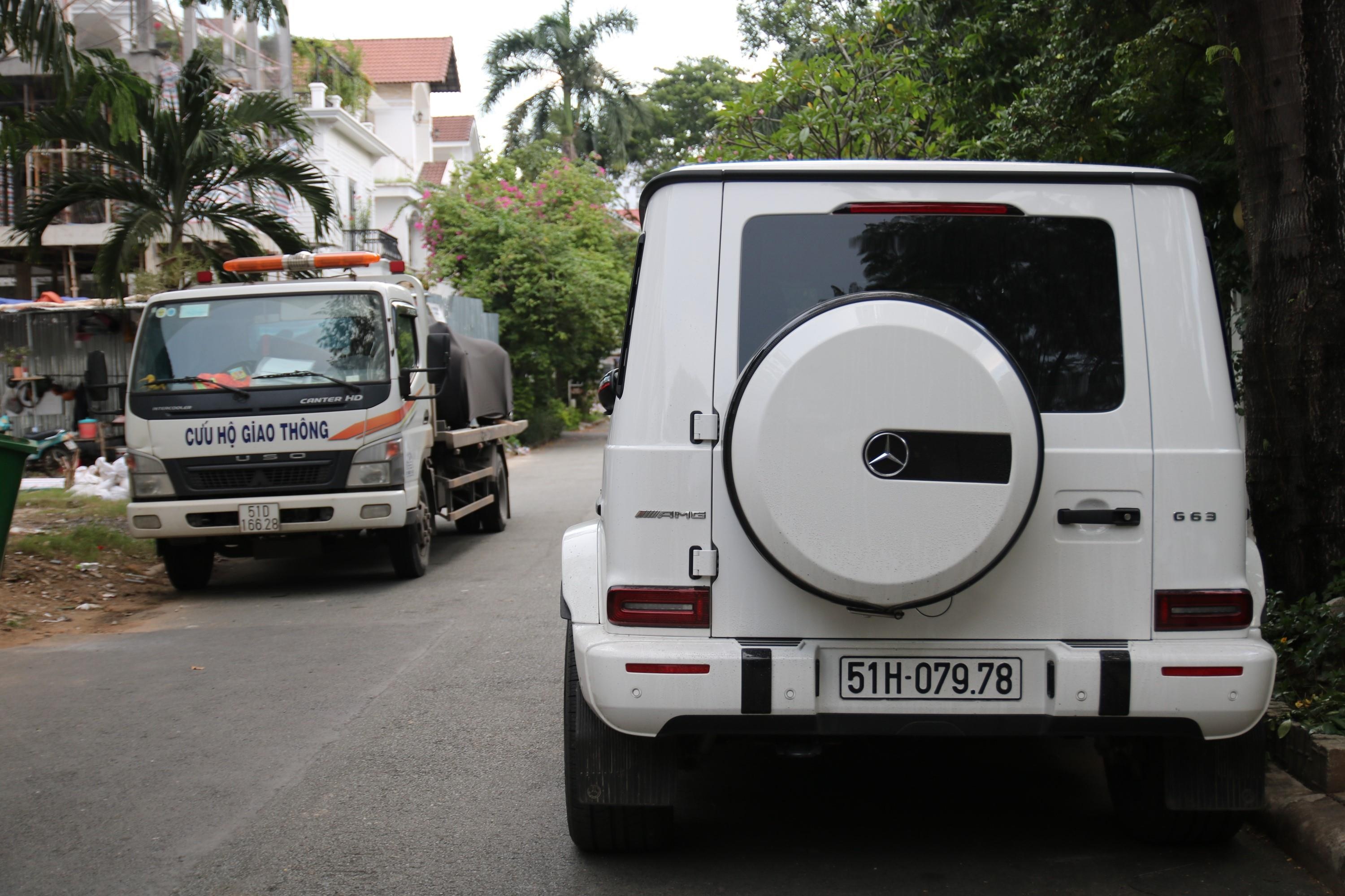 Minh Nhua mang dan xe vao dam cuoi anh 8