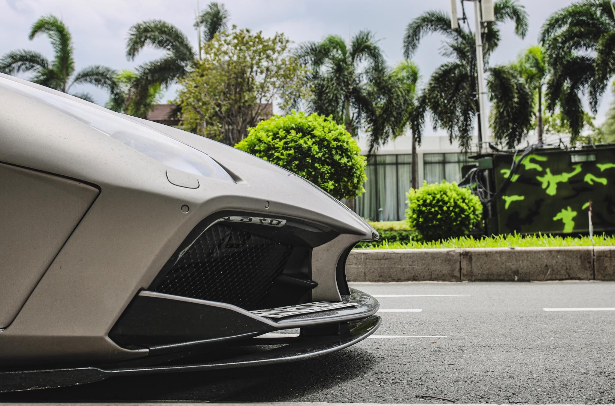 Can canh Ferrari 488 GTB do SVR anh 8