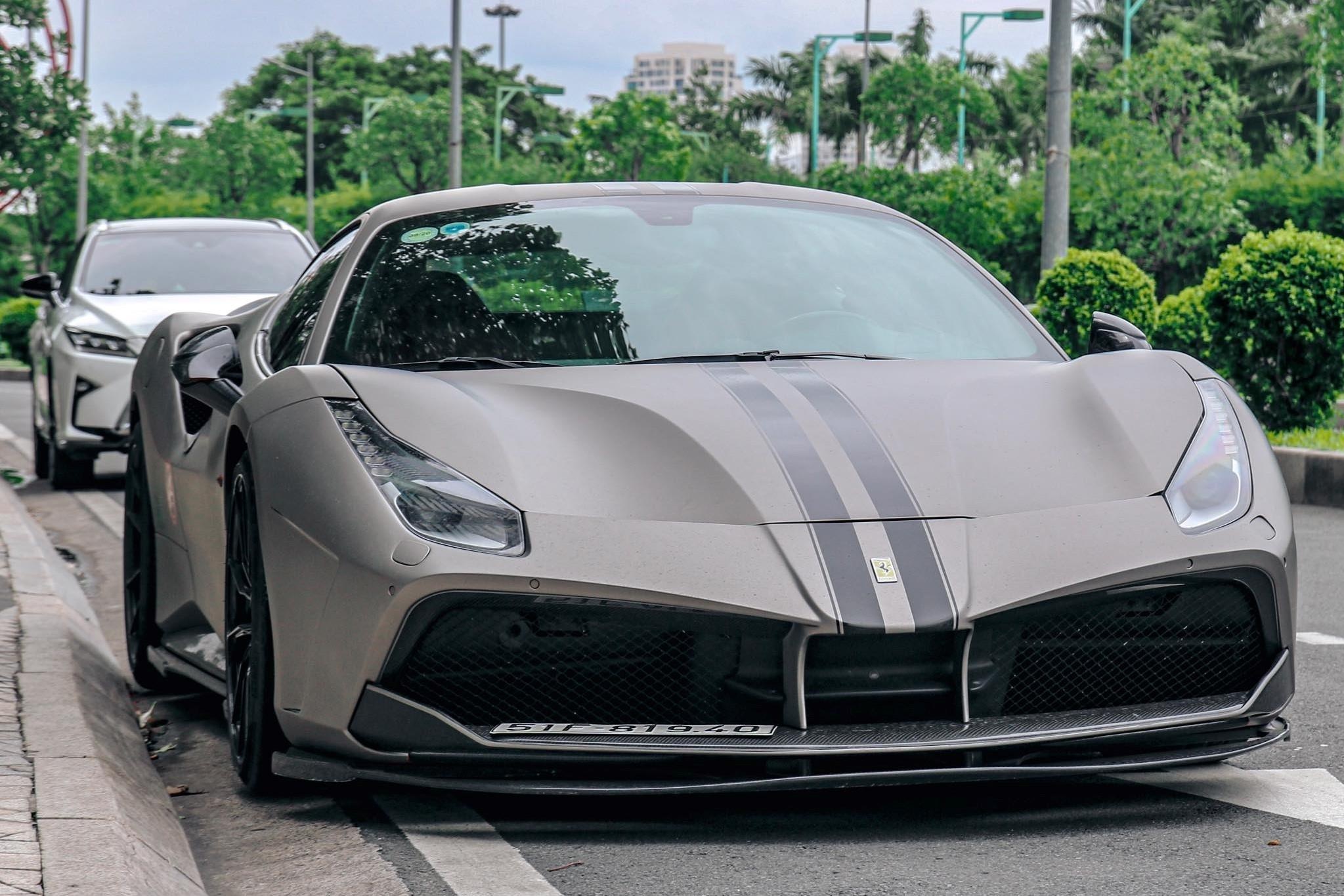Can canh Ferrari 488 GTB do SVR anh 1