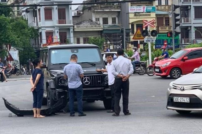 Mercedes-AMG G 63 Edition 1 đầu tiên gặp nạn ảnh 1 Mercedes-AMG G 63 Edition 1 dau tien gap nan anh 1