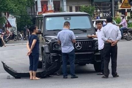 Mercedes-AMG G 63 Edition 1 dau tien gap nan tai VN, rung can truoc hinh anh