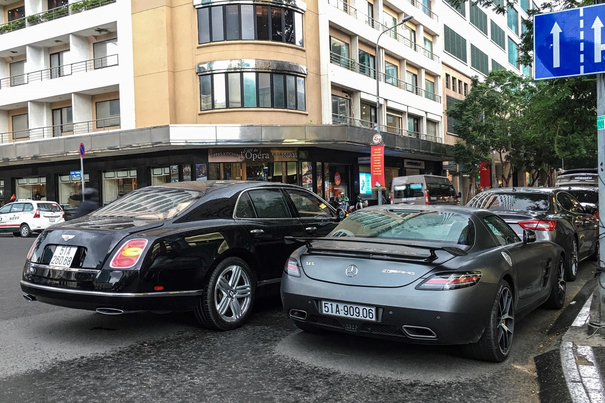 Mercedes-Benz SLS AMG GT Final Editon tai xuat anh 9