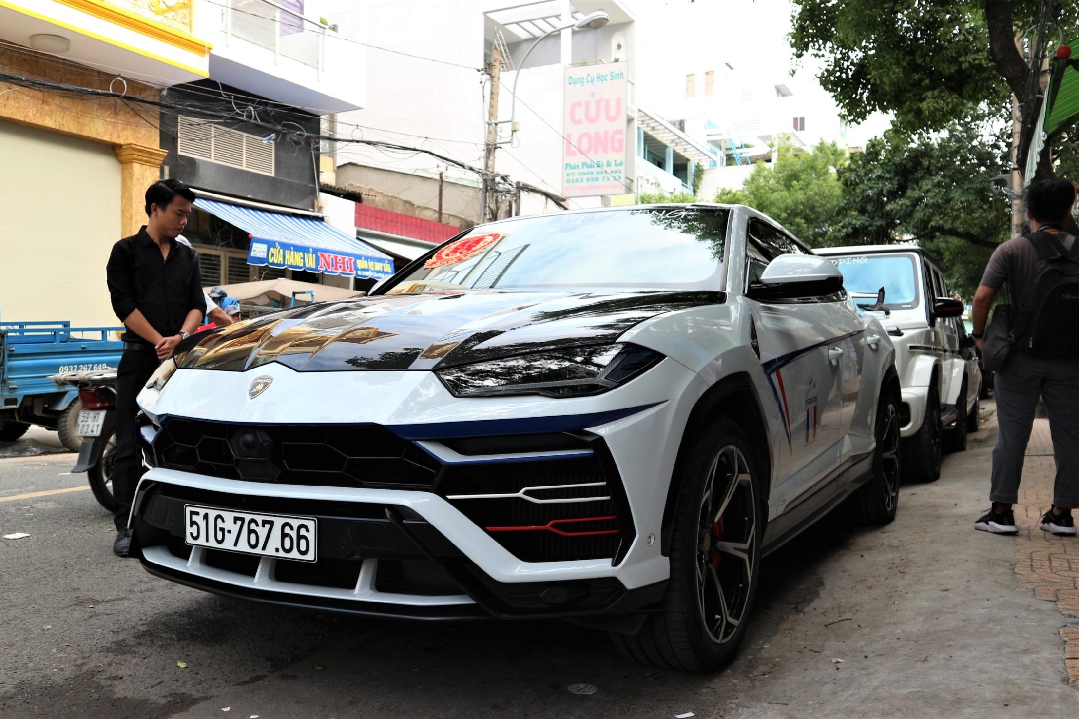 Dàn xe 50 tỷ trong đám cưới con gái Minh Nhựa ảnh 4 Dan xe 50 ty trong dam cuoi con gai Minh Nhua anh 4