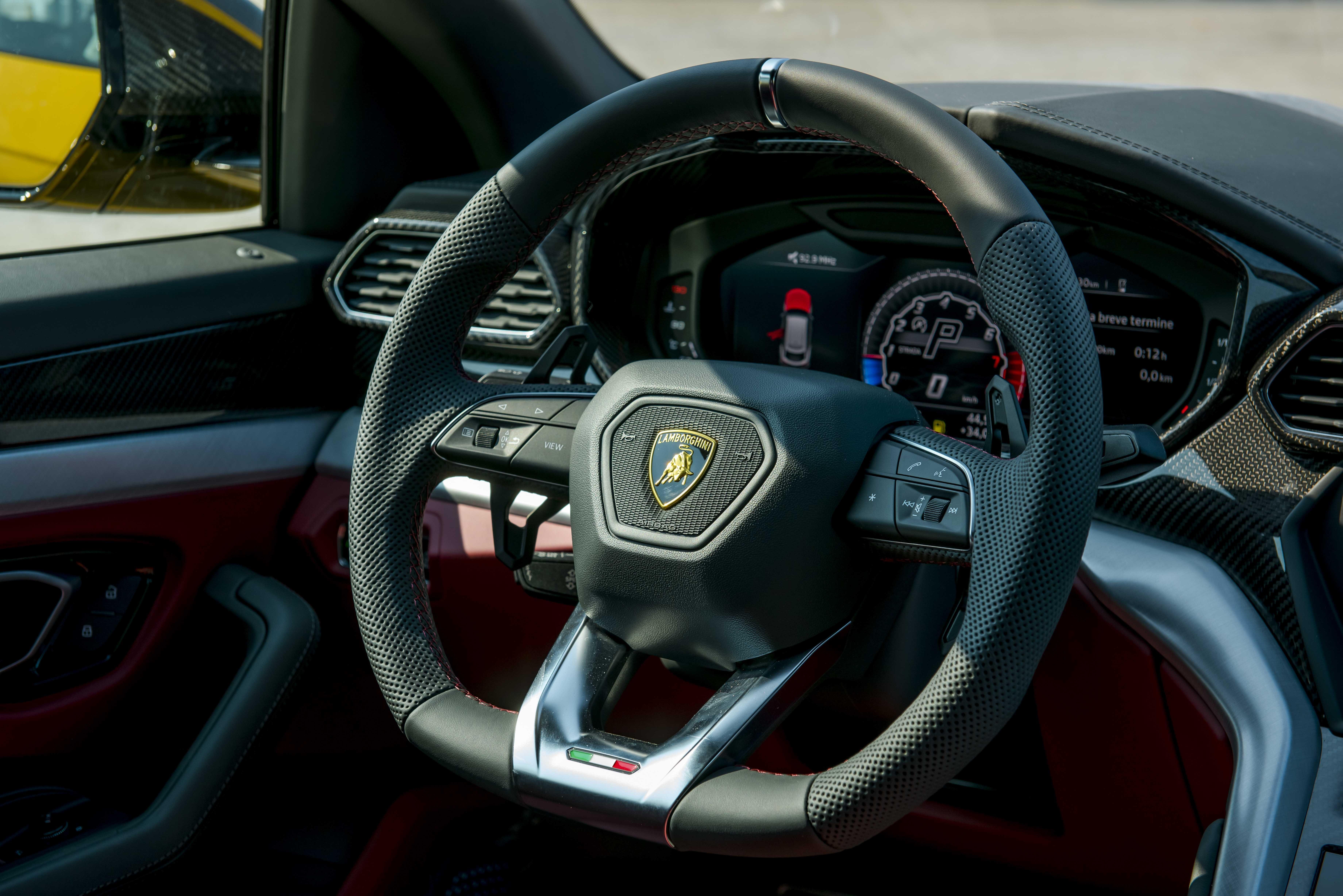 Sieu SUV Lamborghini Urus chinh hang anh 15