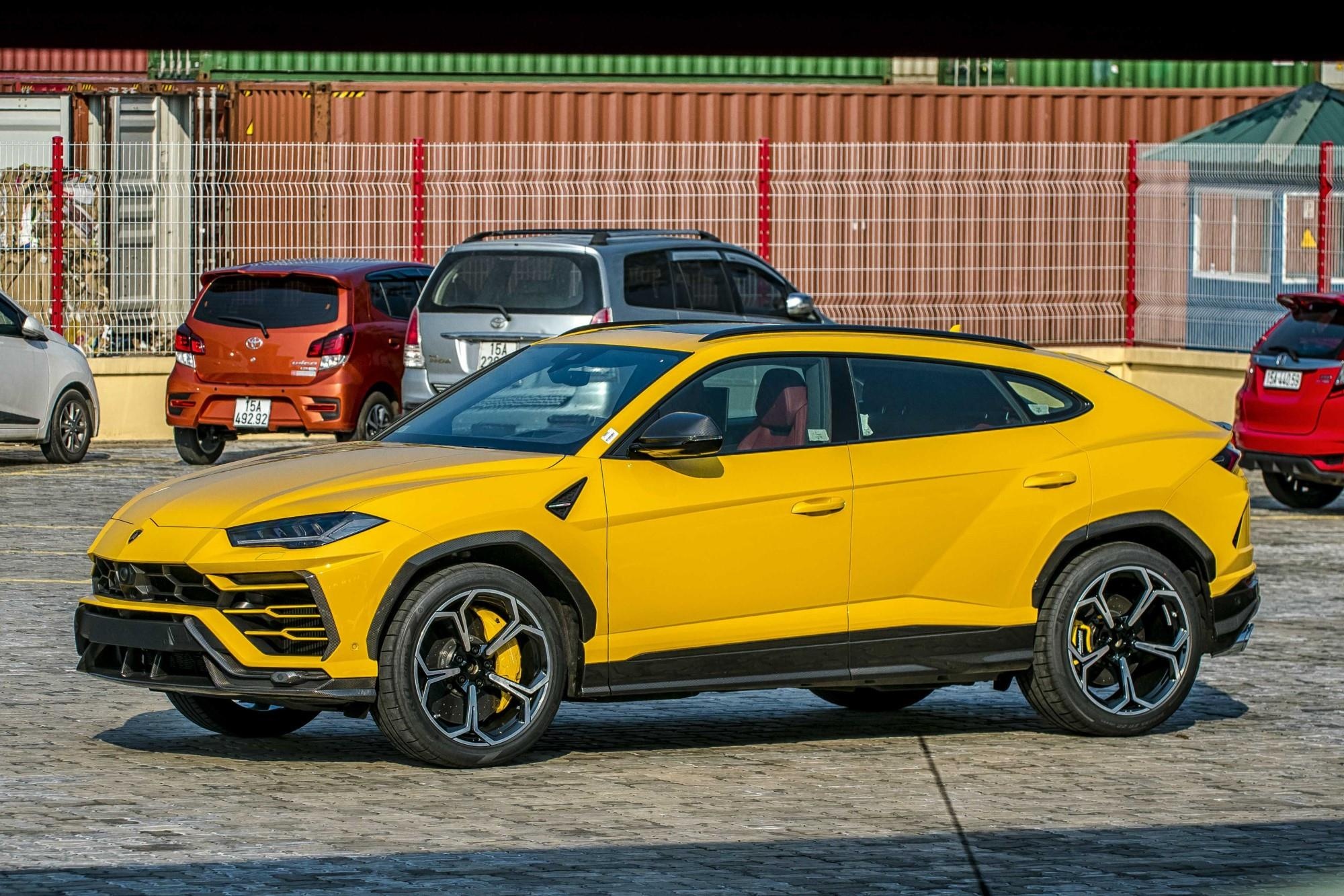 Sieu SUV Lamborghini Urus chinh hang anh 8