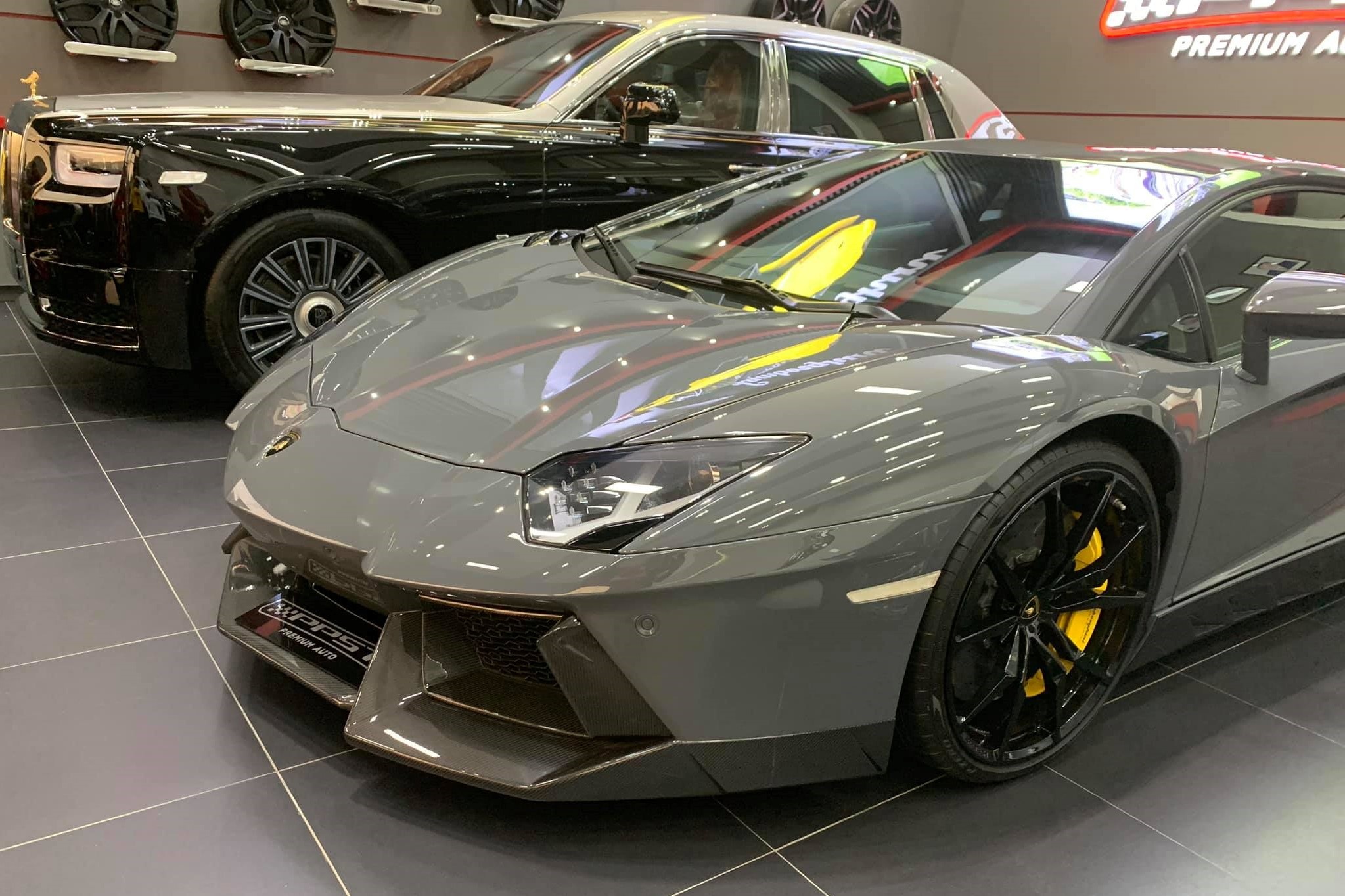 Showroom siêu xe tại Lào ảnh 4 Showroom sieu xe tai Lao anh 4