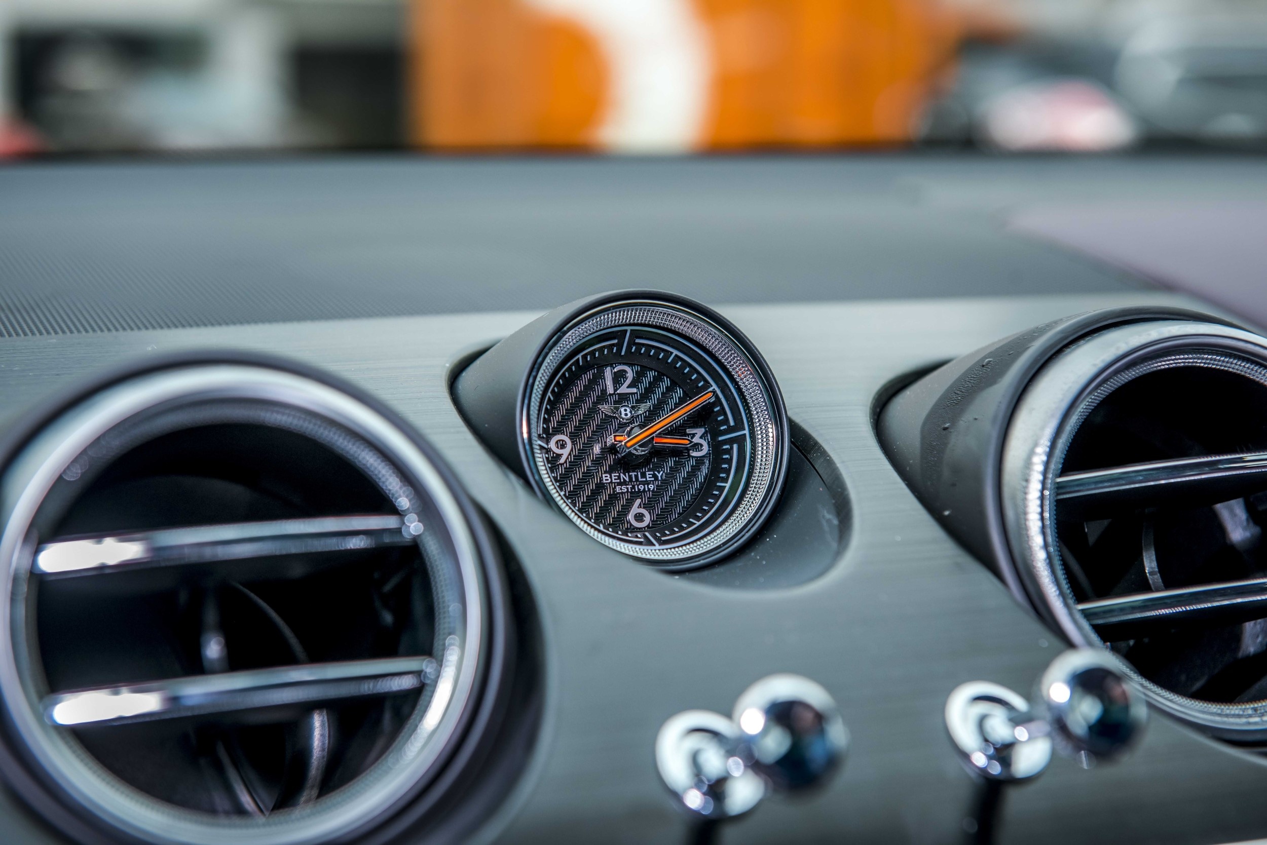 Bentley Bentayga V8 ve Viet Nam anh 7