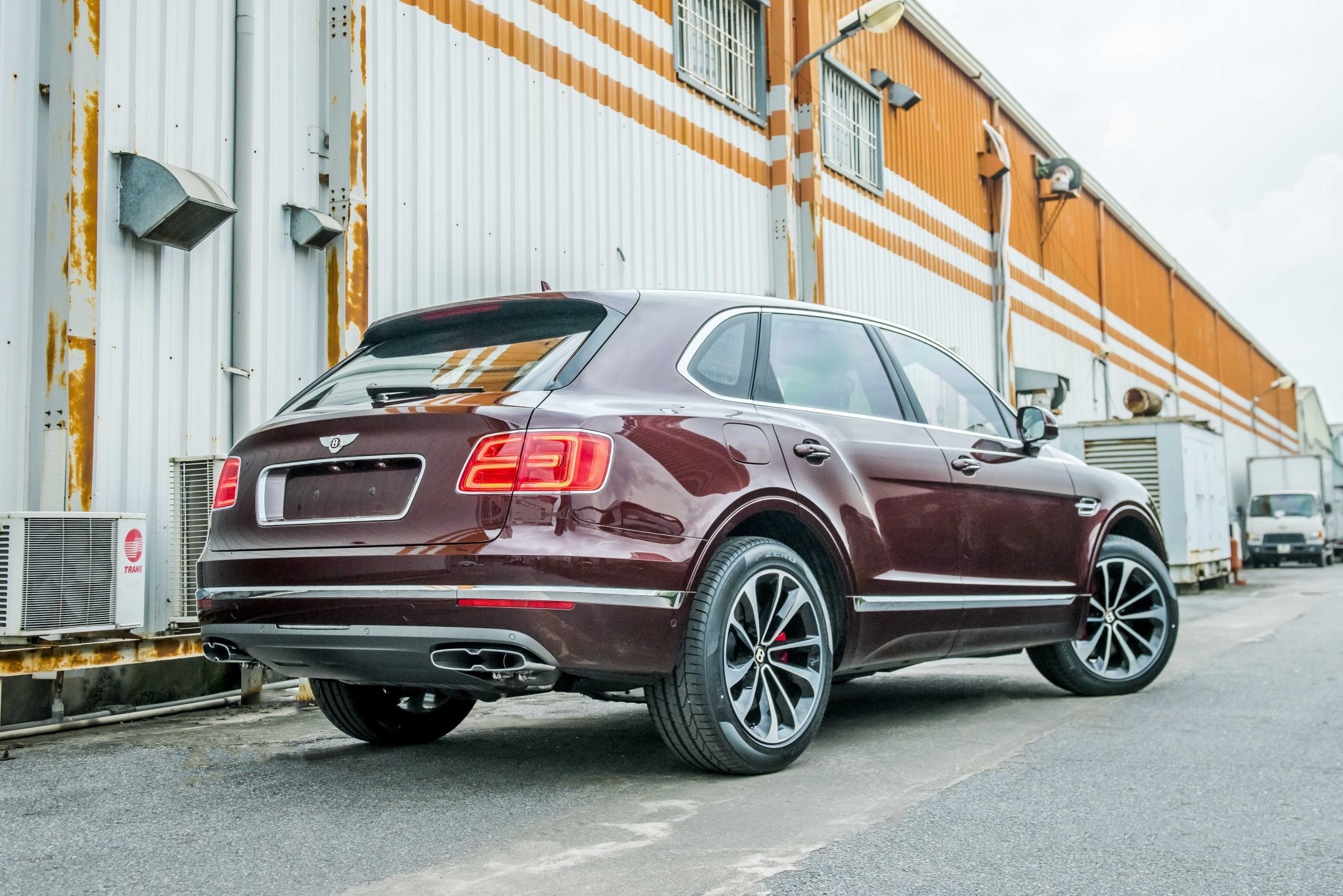 Bentley Bentayga V8 ve Viet Nam anh 9