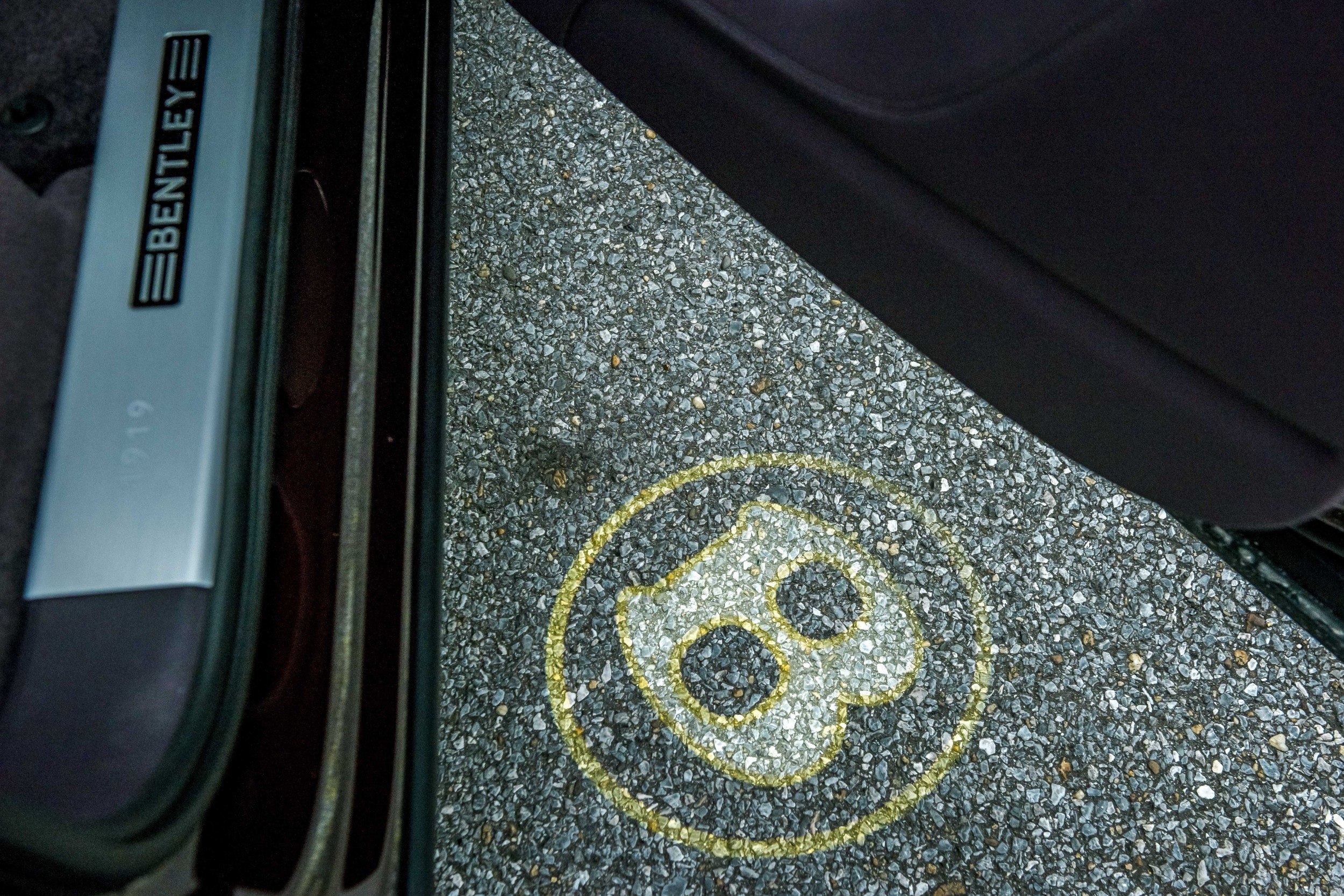 Bentley Bentayga V8 ve Viet Nam anh 5