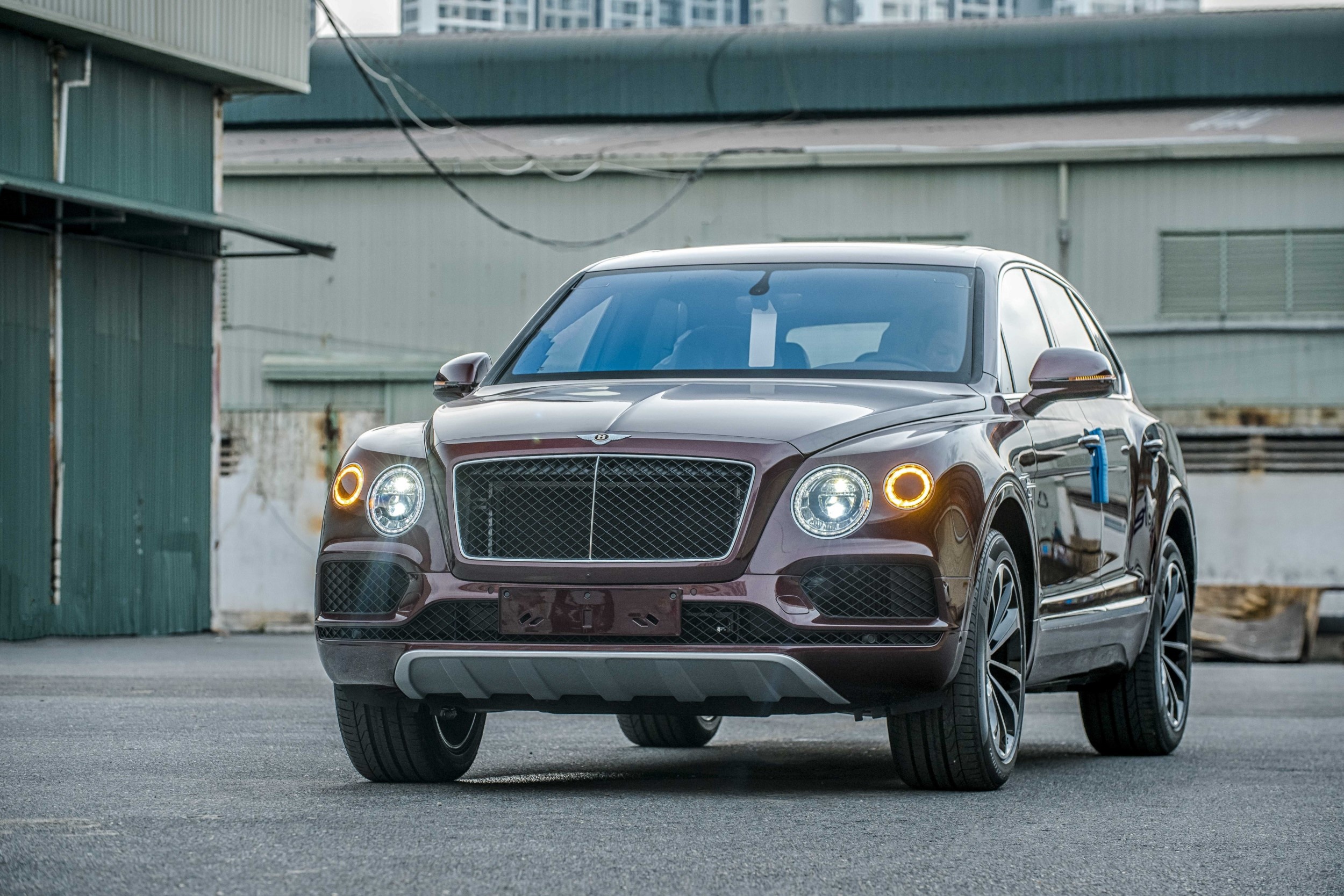 Bentley Bentayga V8 ve Viet Nam anh 10