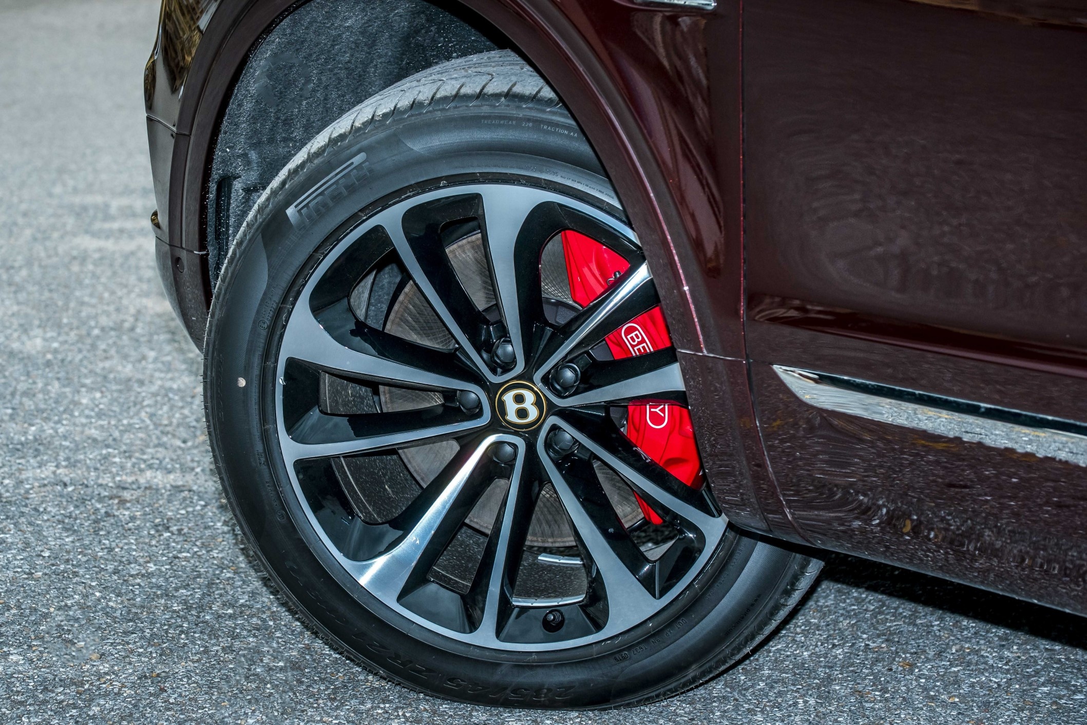 Bentley Bentayga V8 ve Viet Nam anh 4