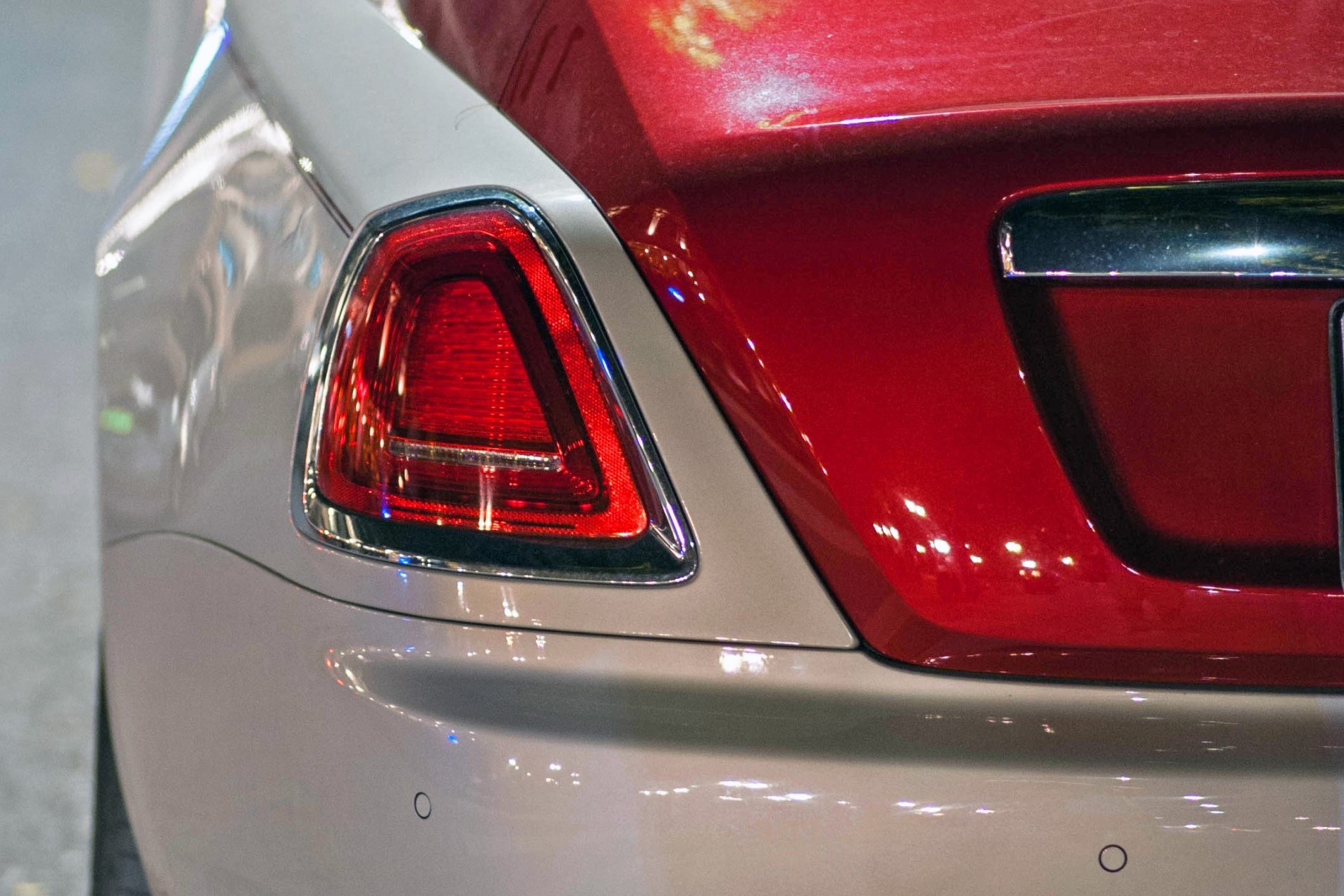 Rolls-Royce Wraith phoi mau la tai Ha Noi anh 7