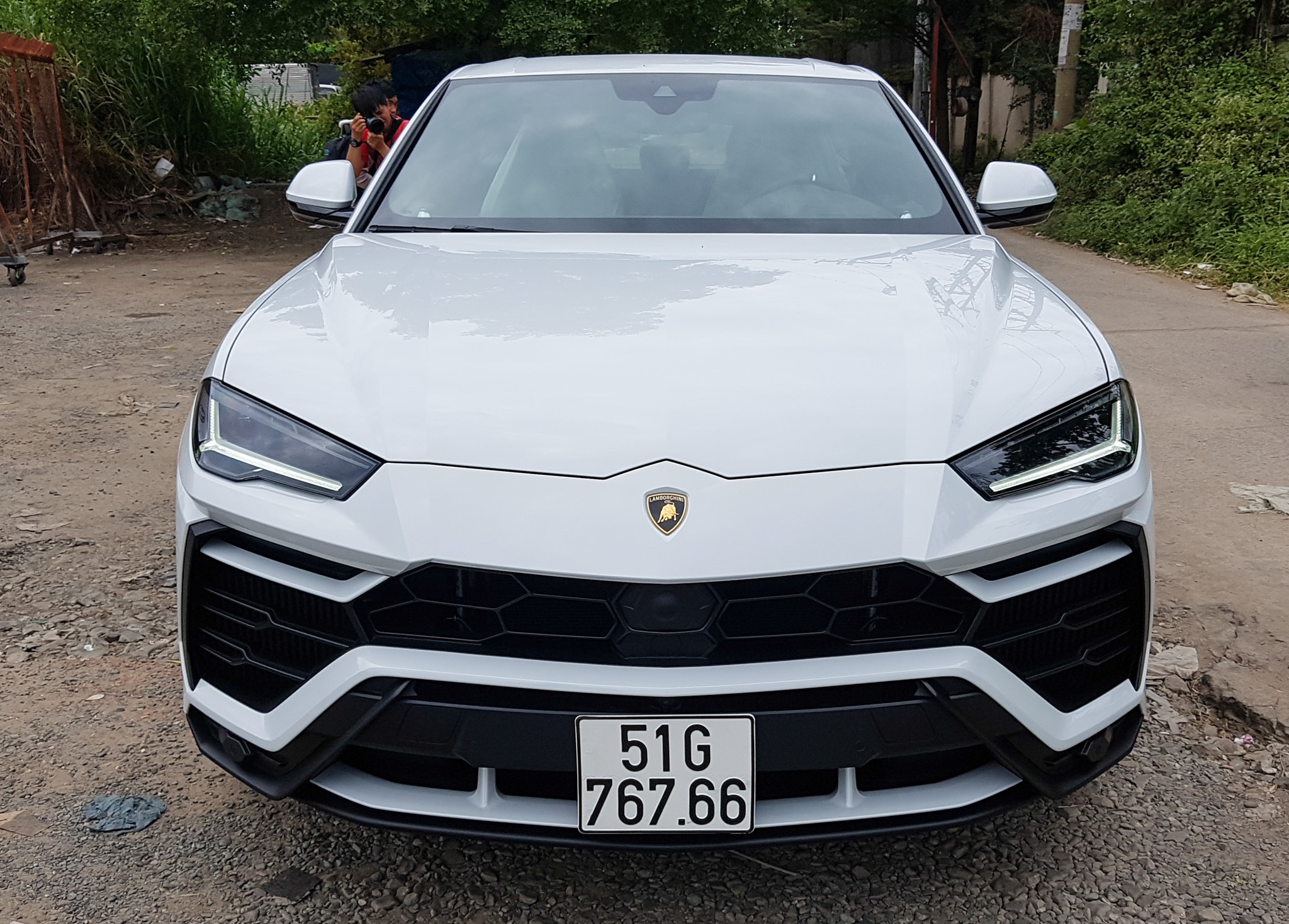 Minh Nhua lot xac Lamborghini Urus anh 3