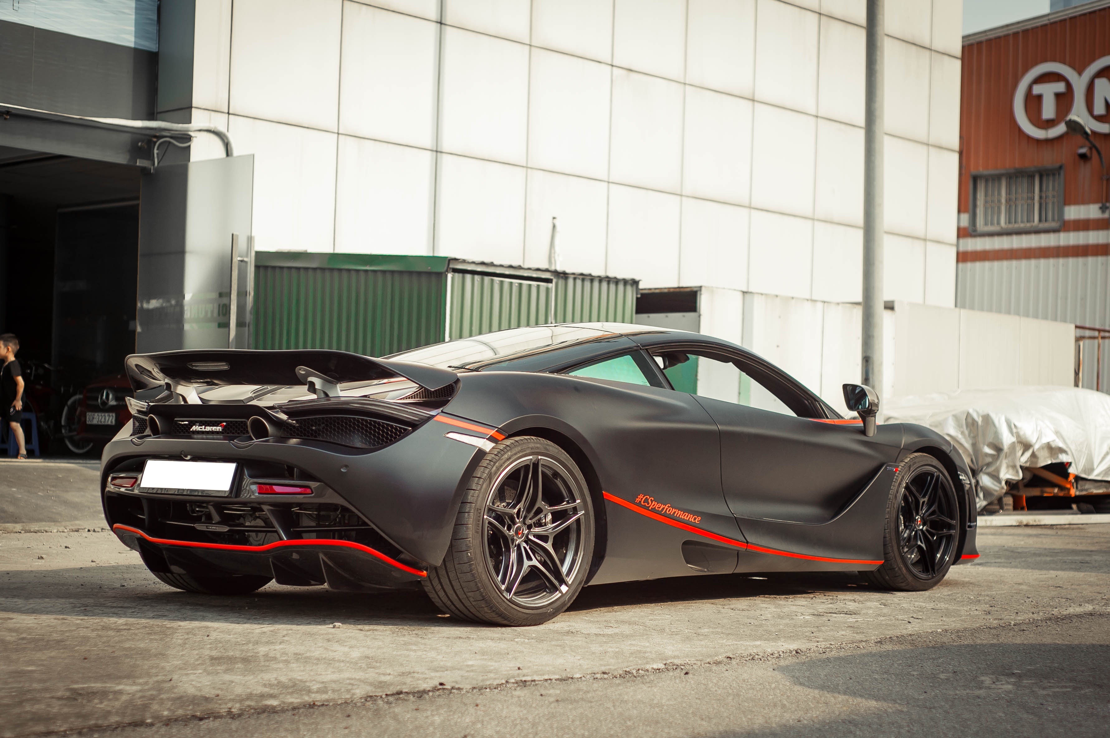 McLaren 720S dau tien Viet Nam lot xac anh 33