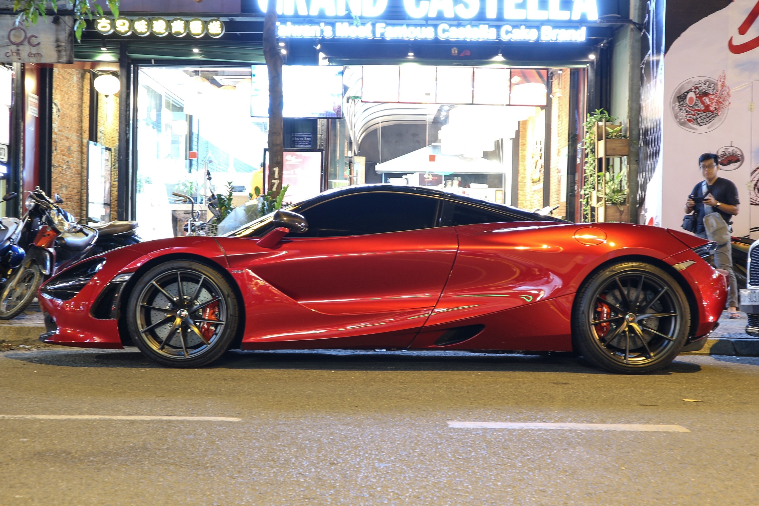 McLaren 720S về màu nguyên bản ảnh 6 McLaren 720S ve mau nguyen ban anh 6