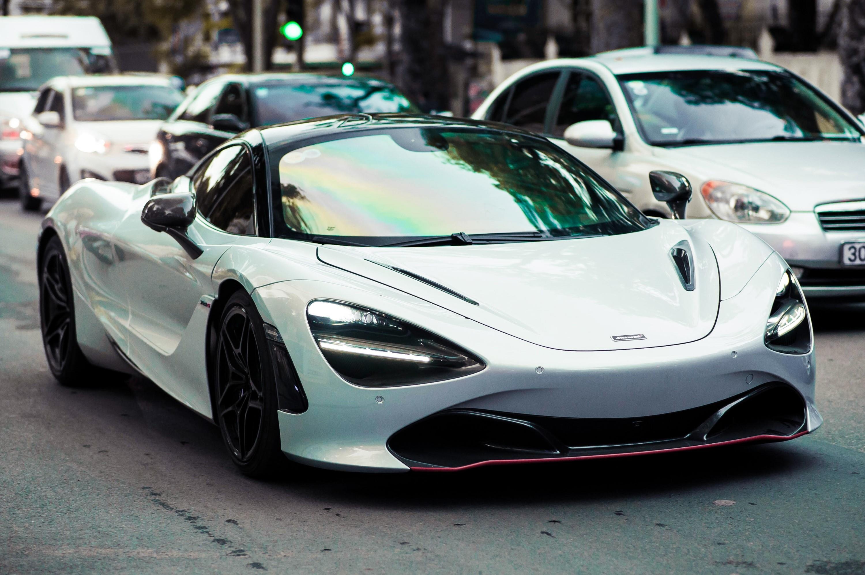 McLaren 720S dau tien VN ve mau nguyen ban, dang tim chu moi hinh anh