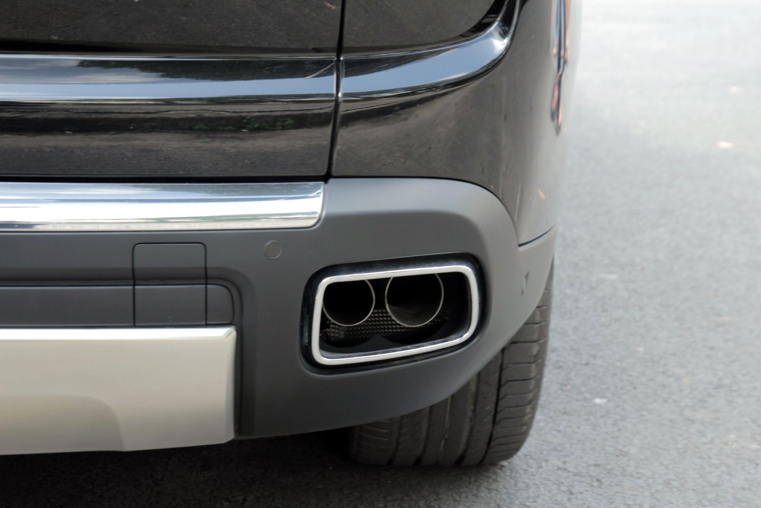 Rolls-Royce Cullinan dau tien cap ben TP.HCM anh 10