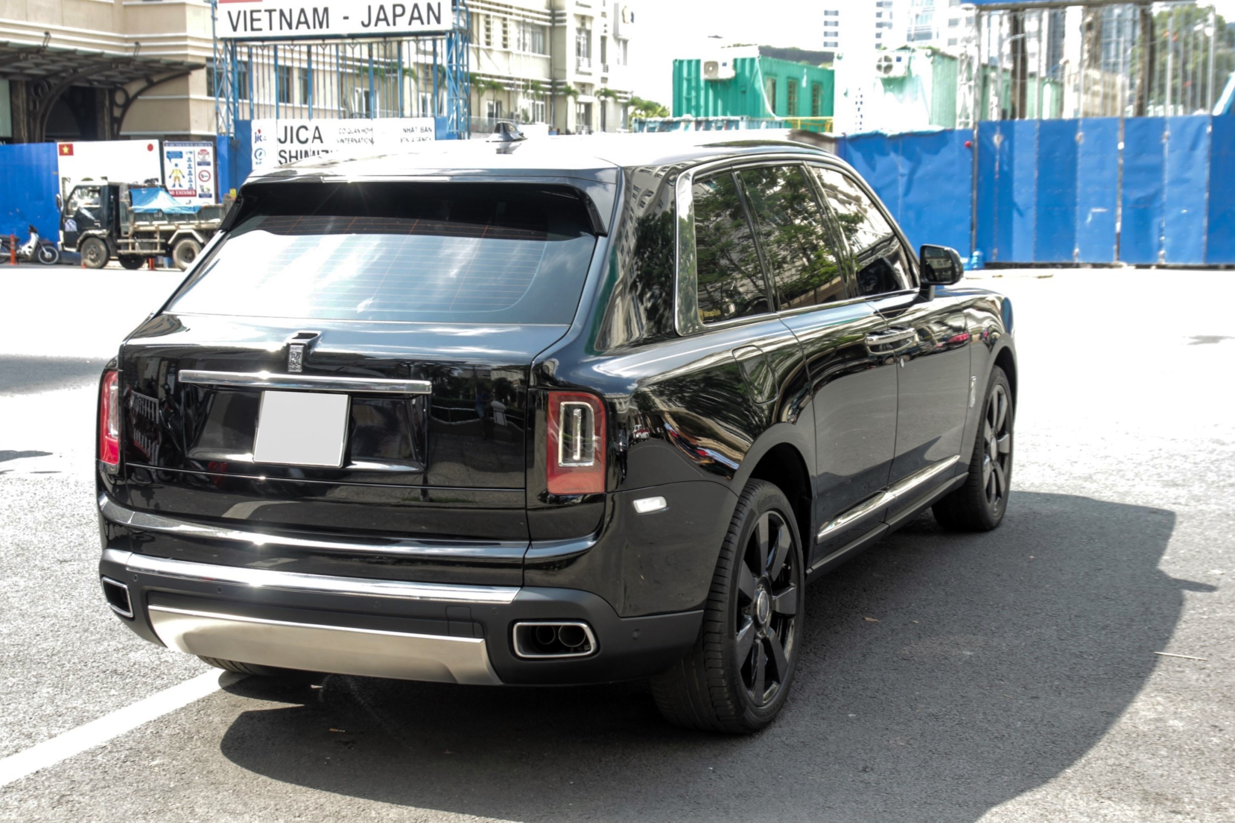 Rolls-Royce Cullinan dau tien cap ben TP.HCM anh 6