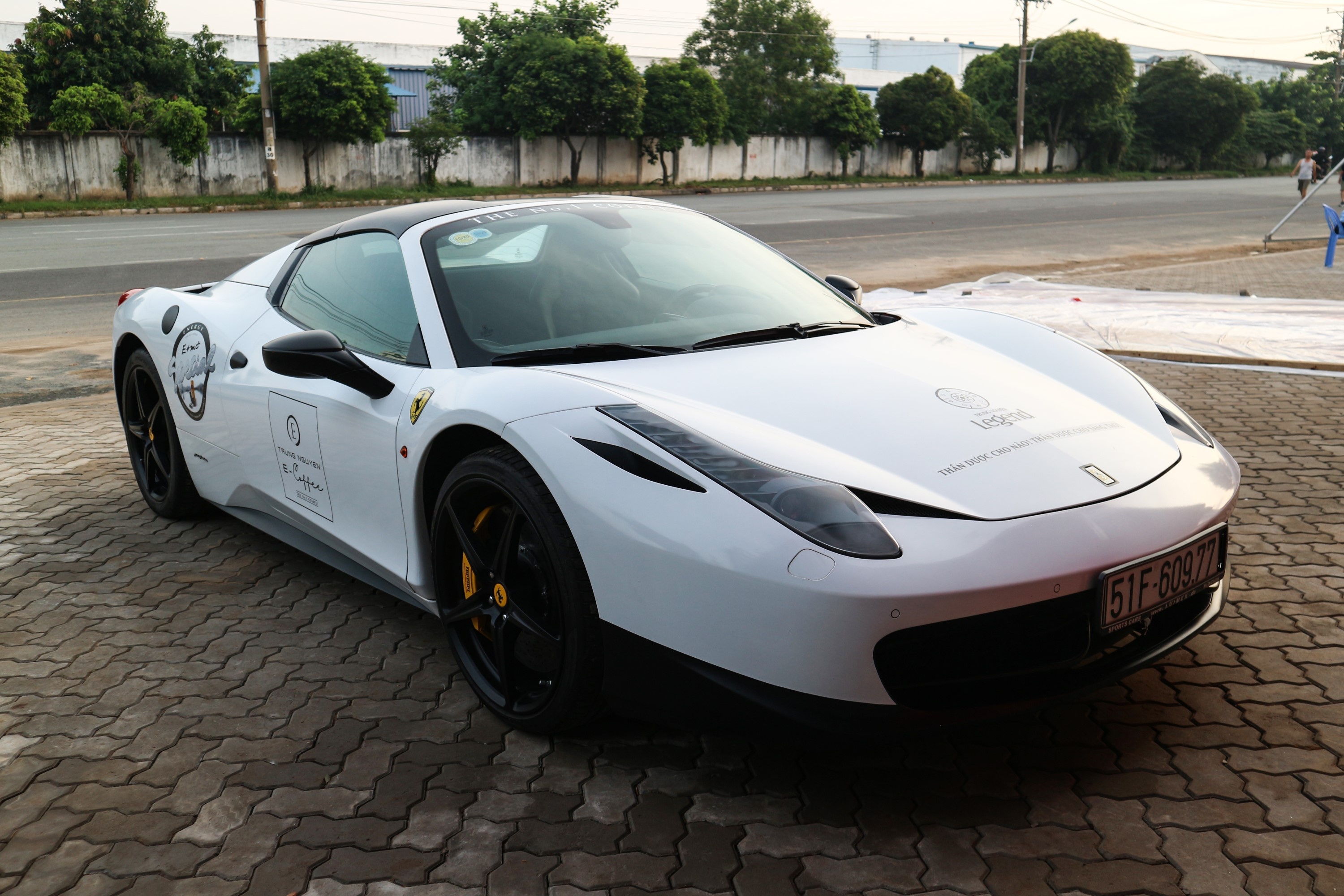 Ferrari 458 Spider Đặng Lê Nguyên Vũ ảnh 1 Ferrari 458 Spider Dang Le Nguyen Vu anh 1