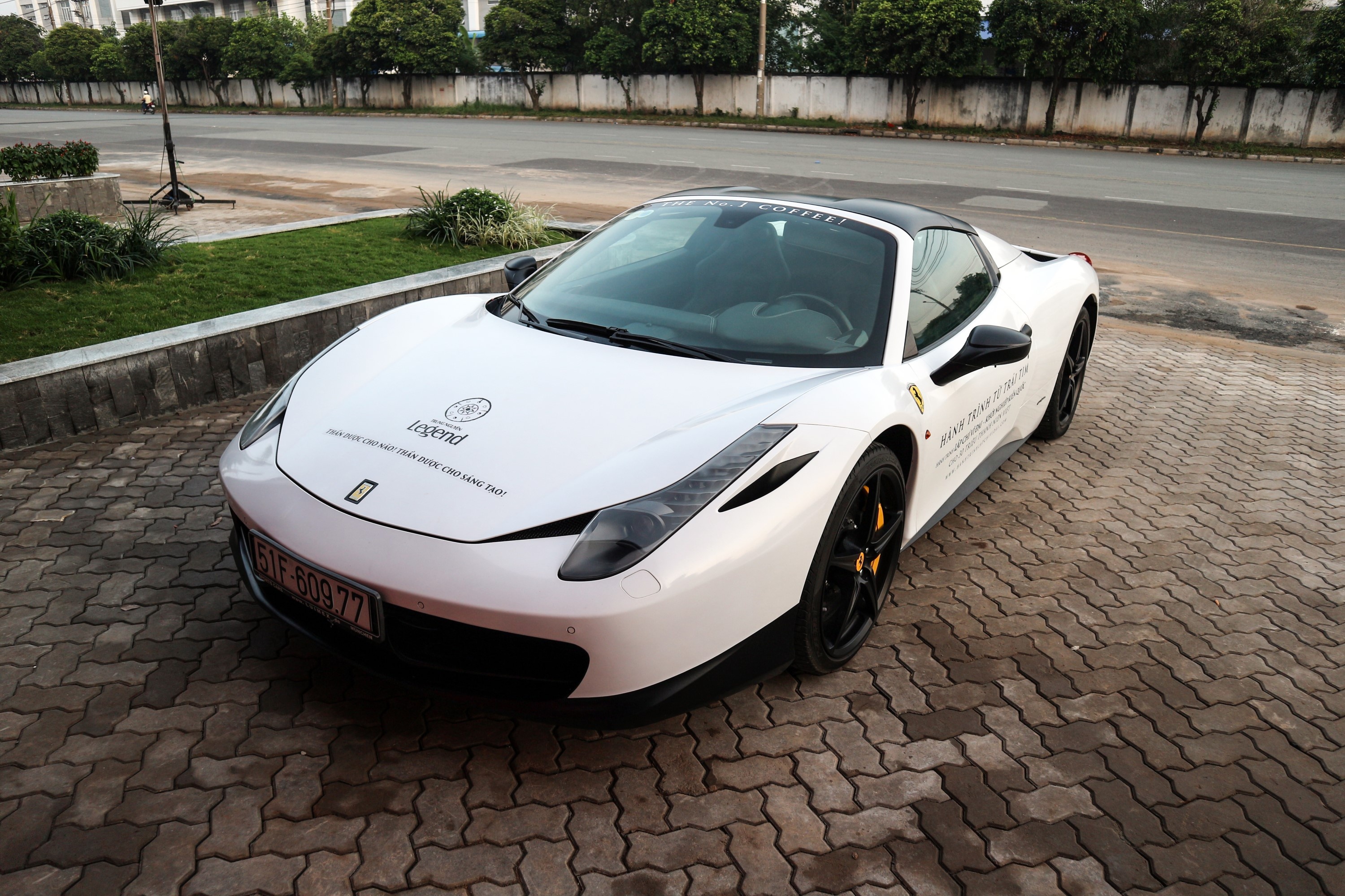 Ferrari 458 Spider Đặng Lê Nguyên Vũ ảnh 2 Ferrari 458 Spider Dang Le Nguyen Vu anh 2